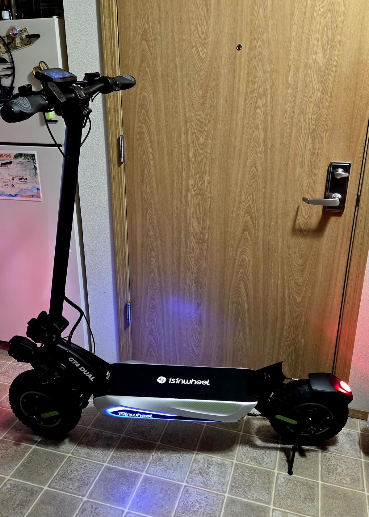 isinwheel GT4/GT4 Dual Electric Scooter, 1200/2400W Motor Off-Road E-Scooter for Adults 32-45MPH 50 Miles Long Range 12