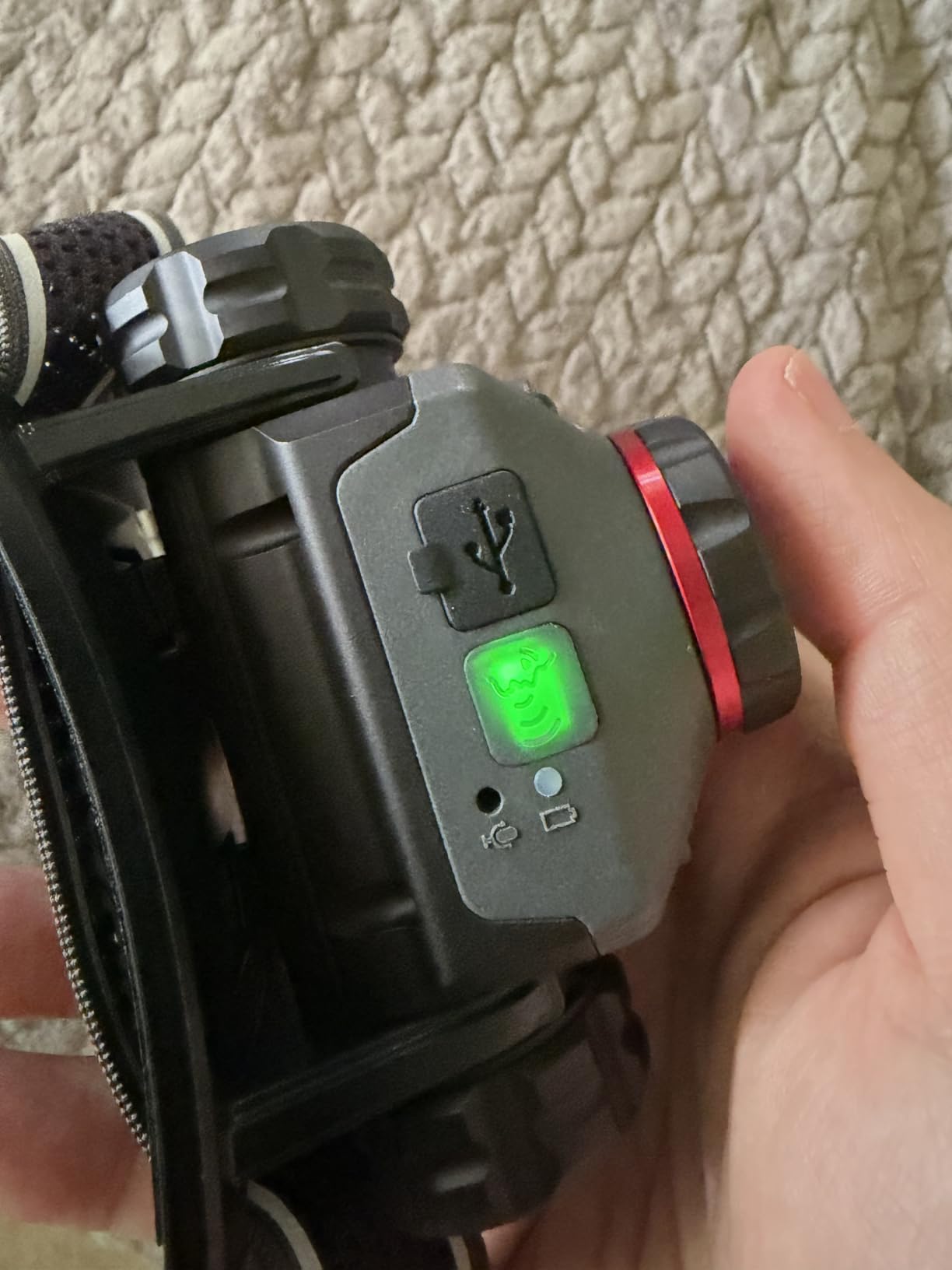 Coast XPH40R 3000 Lumens Voice-Controlled USB-C Rechargeable LED Headlamp, 7 Light Modes, Twist Focus, Magnetic Base, Red/Green Beams customer photo 2