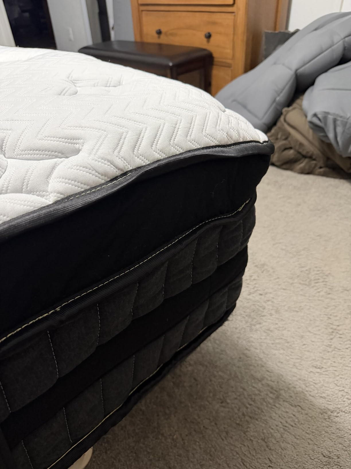 PUBPLON Queen Mattress 14 Inch Hybrid Mattress Euro Top Medium Firm for Back & Lumbar Support [New Version], 365 Night Trial, Individual Pocket Spring for Motion Isolation & Pressure Relief customer photo 2