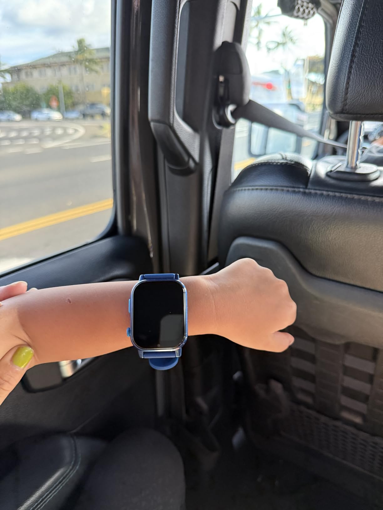 4G Kids Smart Watch with GPS Tracker & Phone Call for Age 5-12, Tracking Smartwatch with SOS Calling, School Mode, Parental Controls, Video Call Voice Chat Camera Alarm Clock Flashlight Birthday Gifts customer photo 1