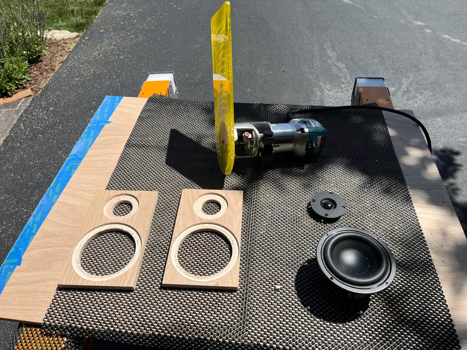 Jasper Model 200 Circle Guide Kit, Circle Cutting Guide for Plunge Routers customer photo 2