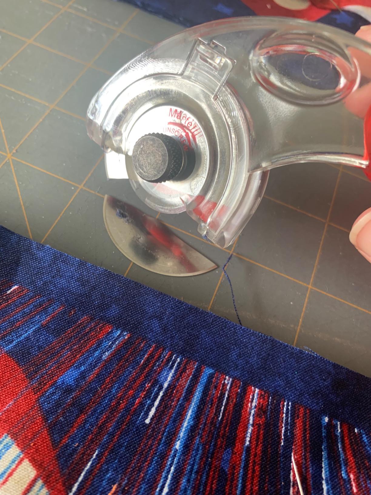Martelli - Right Handed 45mm Ergonomic Fabric Rotary Cutter - sewing quilting fashion design - blade cover for safe pain free fabric cutting - great if you have arthritis or carpal tunnel customer photo 1