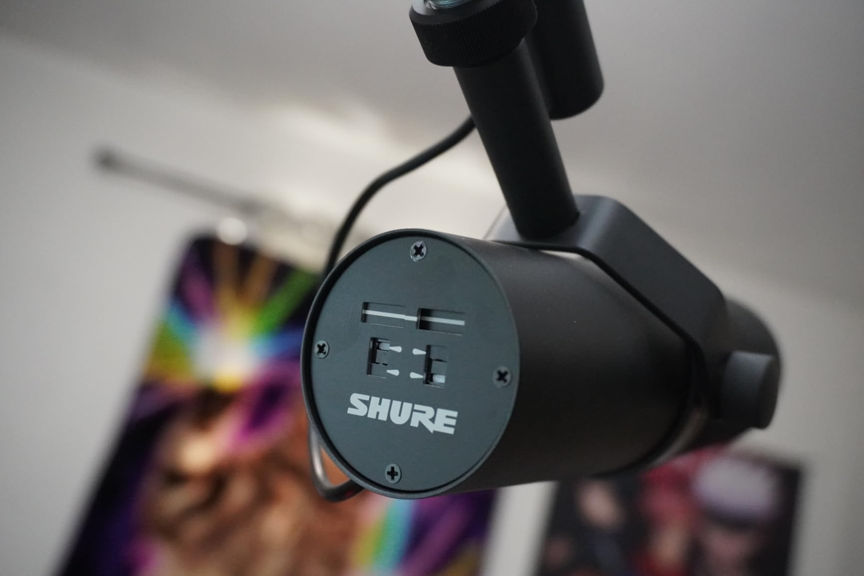 Shure SM7B Dynamic Vocal Microphone for Podcasting & Streaming | XLR studio dynamic mic for broadcast, podcast, recording, gaming and streaming; smooth warm vocals, rugged build customer photo 1