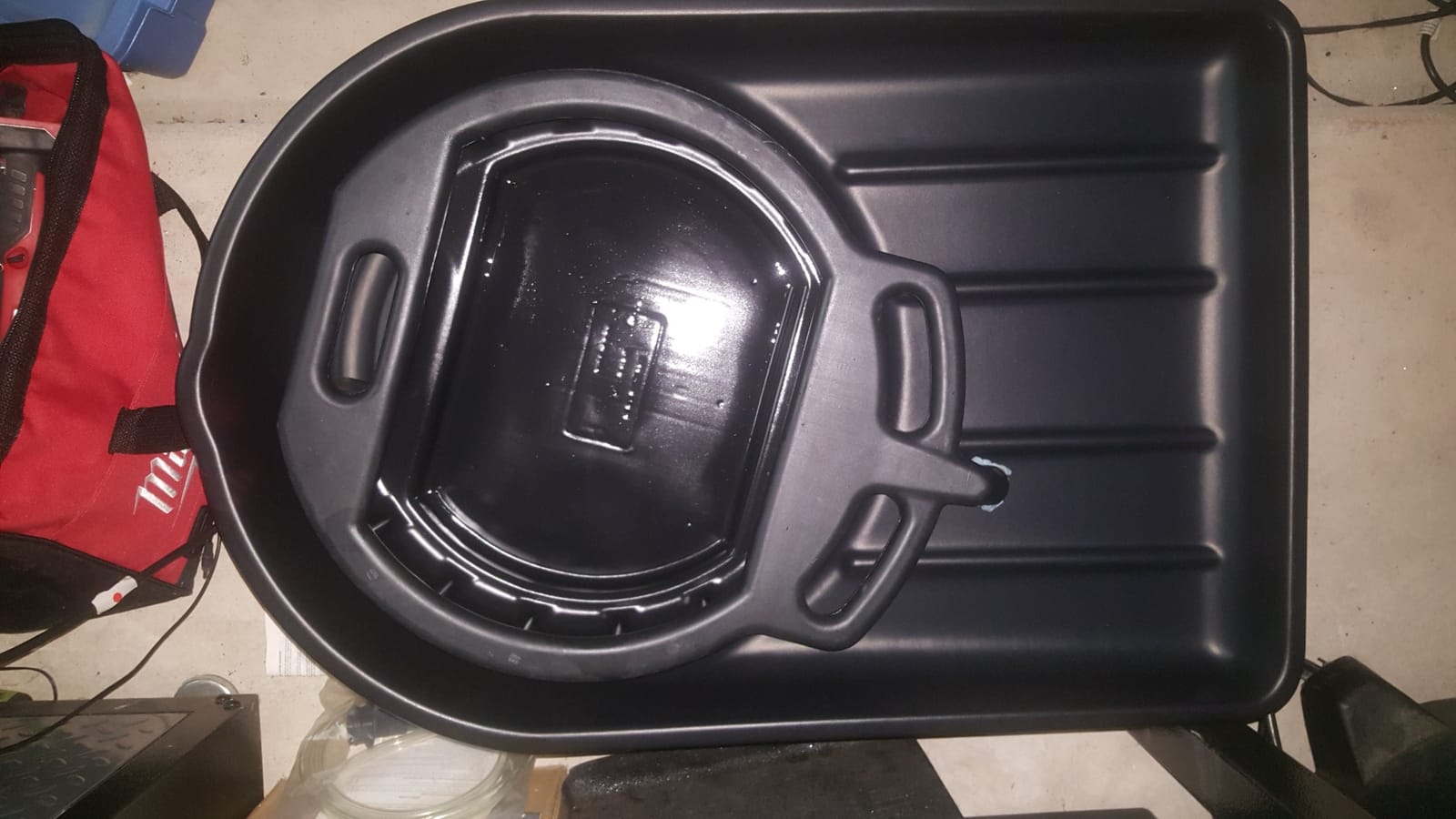 Lisle 17922 Drain Pan - 7.5 Gallons, 33