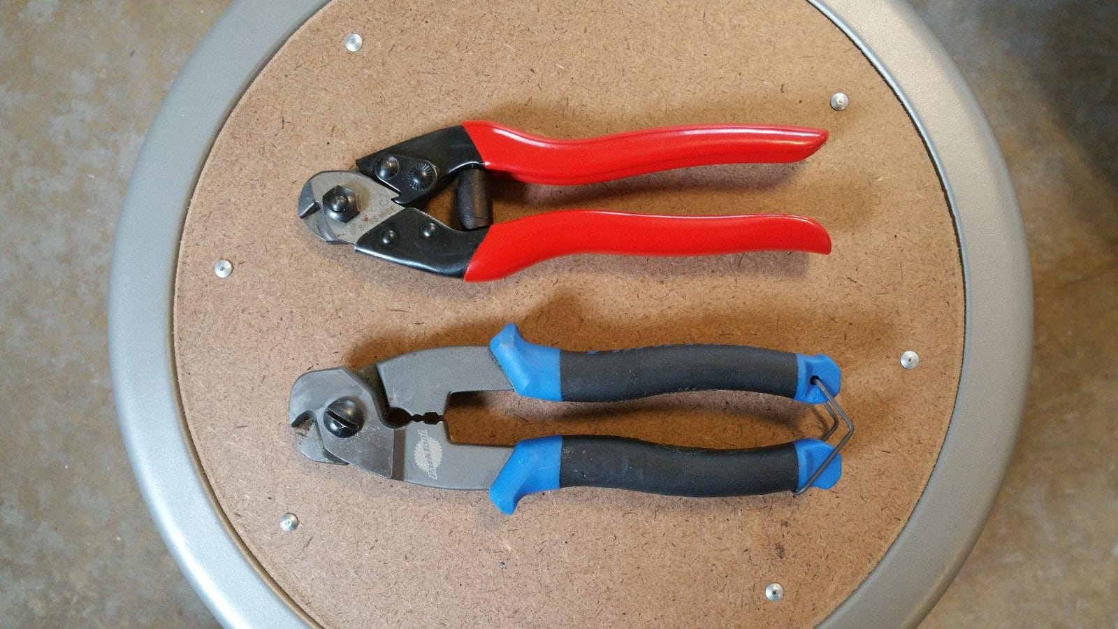 FELCO C7 Swiss Made Cable Cutters – One-Hand Wire Cutters for Bike Brake Lines, Fencing & Electrical Work | Compact Hand Tool with Triangular Hardened Steel Blades, Non-Slip Grip, No-Fray, 7mm customer photo 1