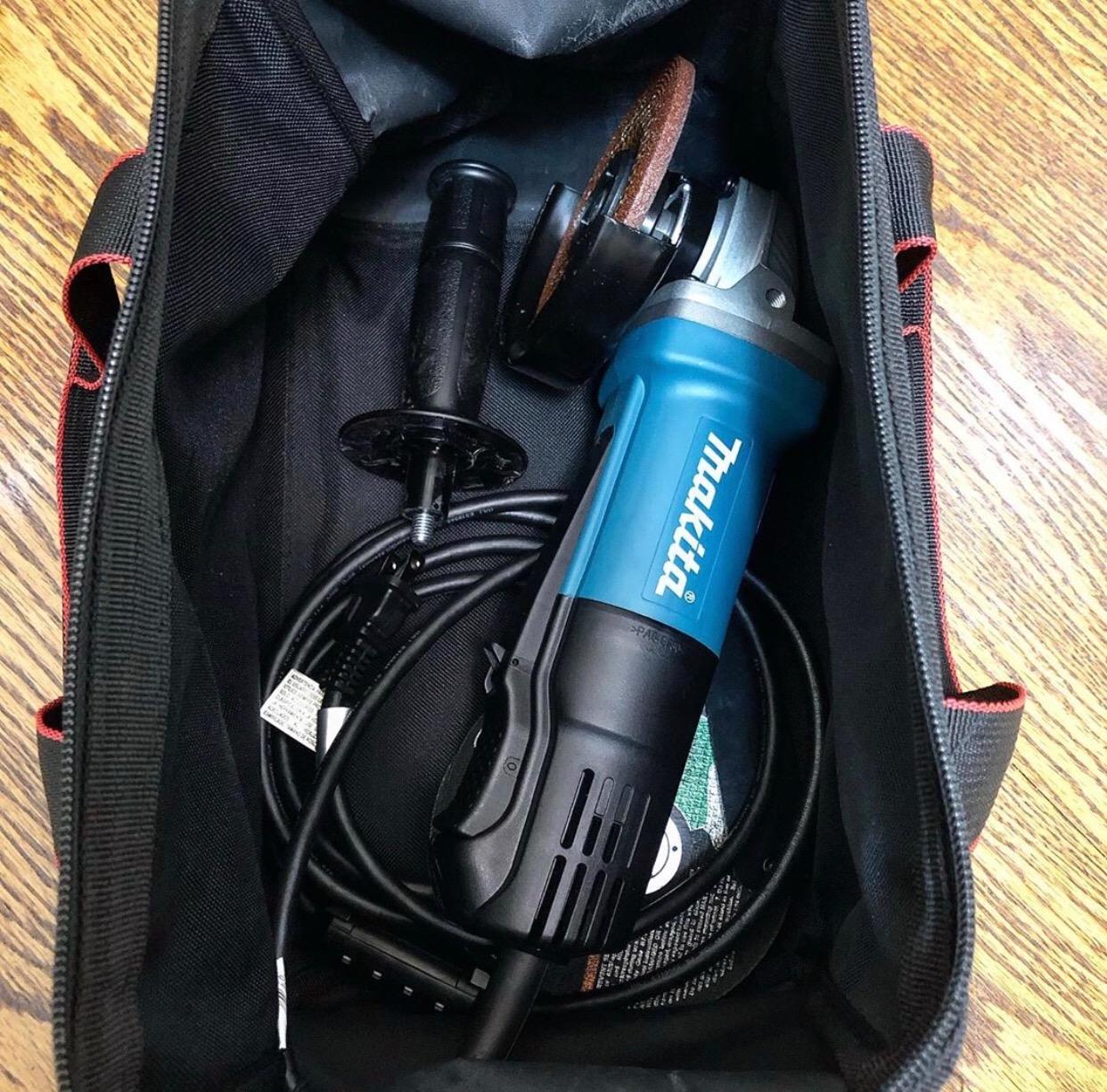 Makita 9557PB 4-1/2