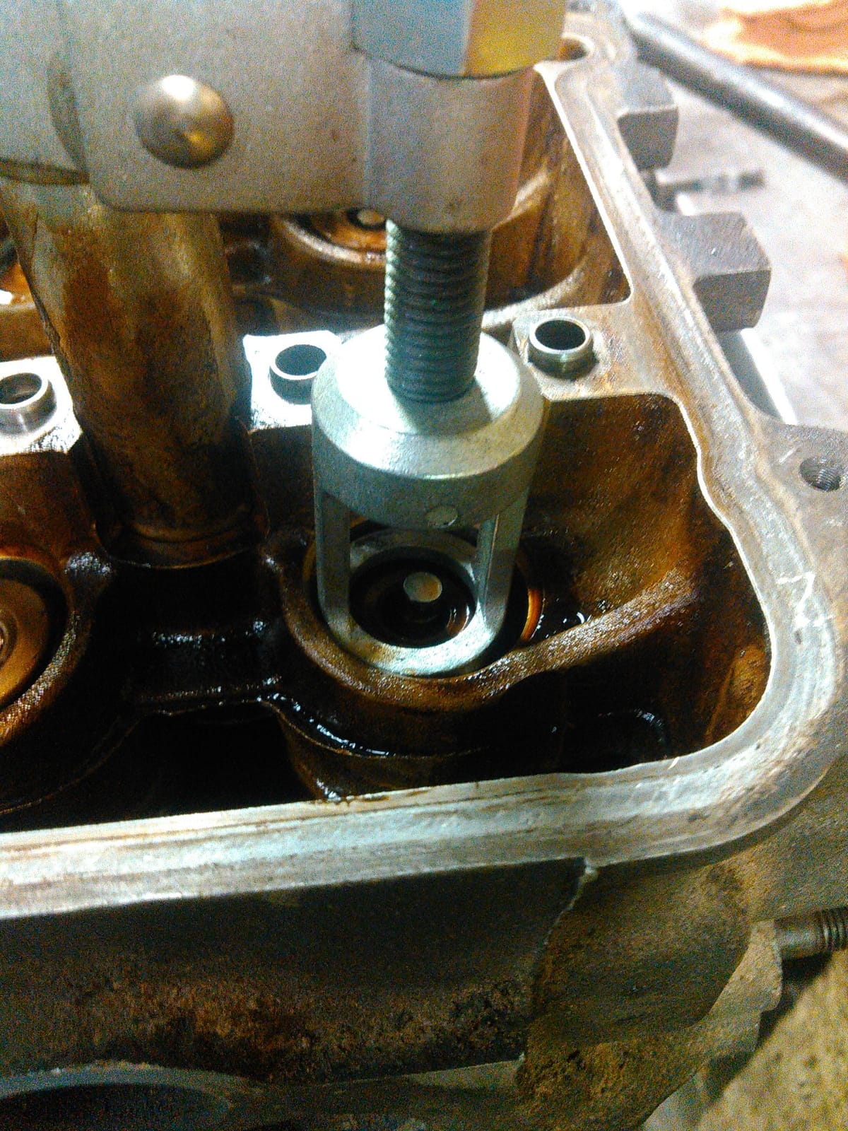 OTC 4572 Large Valve Spring Compressor customer photo 1