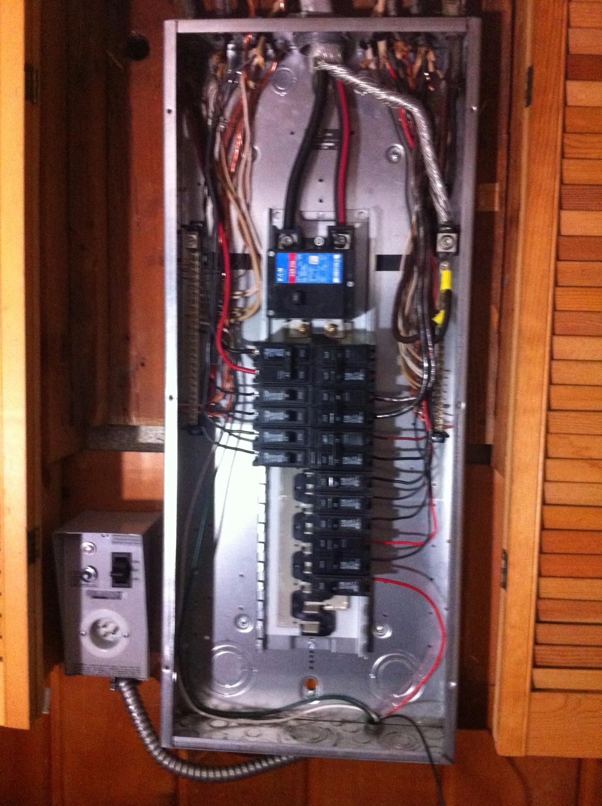 Reliance Products TF151W Reliance Controls Corporation Easy/Tran Transfer Switch for Generators Up to 1, 875 Running Watts, Small, Gray customer photo 1