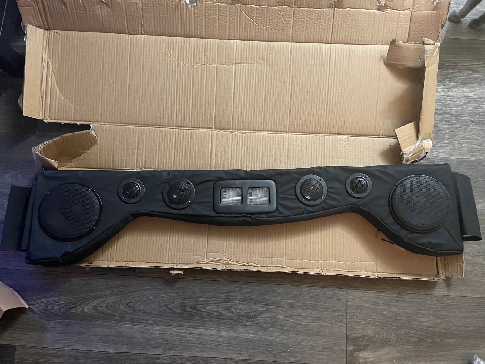 Vertically Driven 792501 6 Speaker Sound Bar Wrangler 87-02,Black customer photo 1