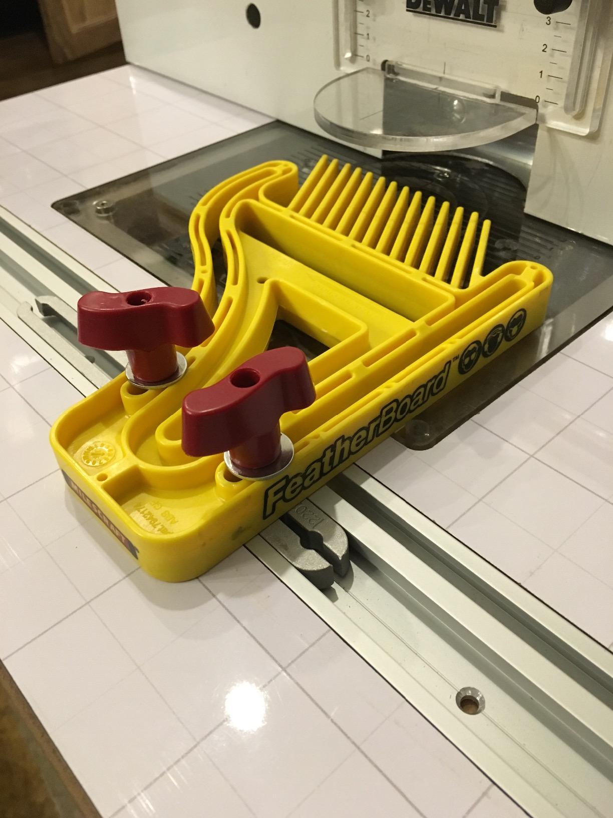 Milescraft 1407 D/T Feather Board – Universal Dual or Tandem Feather Boards for Woodworking on Table Saws, Router Tables and Band Saws, Yellow customer photo 1