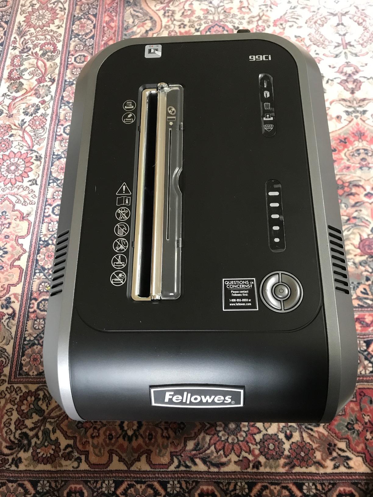 Fellowes Powershred 99Ci 18-Sheet 100% Jam-Proof Heavy Duty Crosscut Paper Shredder Machine for Office and Home, Black/Gray 3229912 customer photo 1