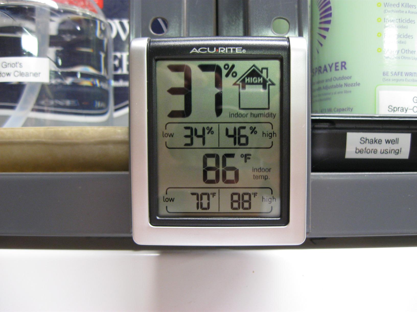AcuRite Wireless Digital Indoor Thermometer and Hygrometer Monitor for Inside Temperature and Humidity Measurements (00613) customer photo 1