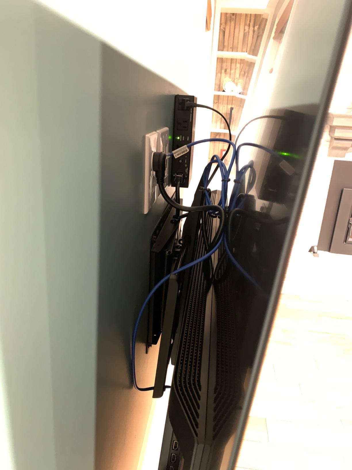 Furman AC-215A Compact Power Conditioner with Auto-Resetting Voltage Protection customer photo 2