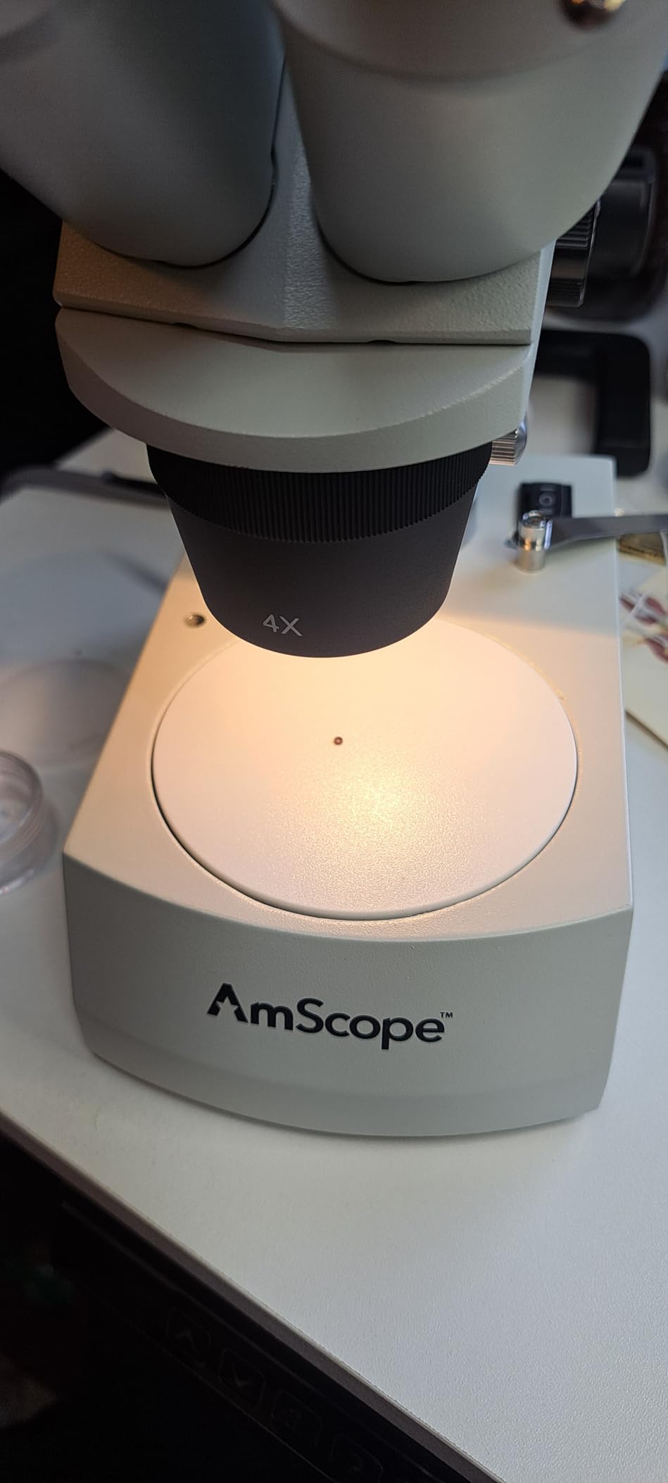 AmScope SE306R-PZ Forward Binocular Stereo Microscope, WF10x and WF20x customer photo 2