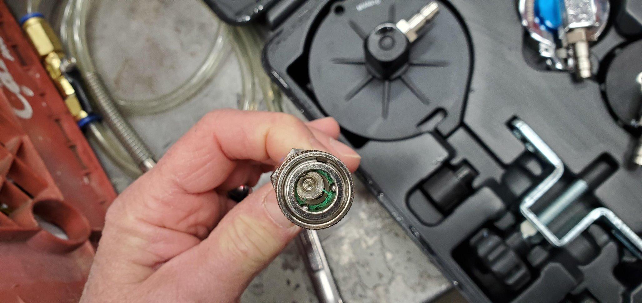 Mityvac MV6840 Hydraulic Brake and Clutch Pressure Bleeding System, Includes Seven (7) Master Cylinder Adapters, 1.2 Gallon Reservoir, Quick-Change Connections Pressure Relief Valve, Storage Case customer photo 2