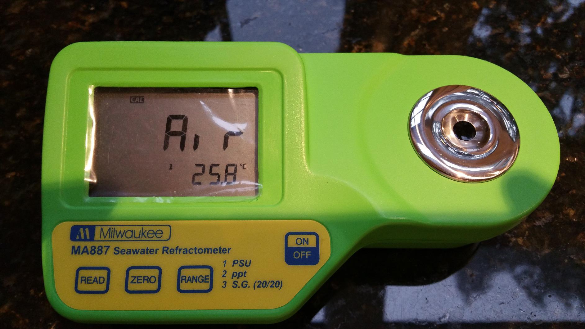 Milwaukee Salinity Digital Refractometer for Saltwater Aquariums - MA887 customer photo 2
