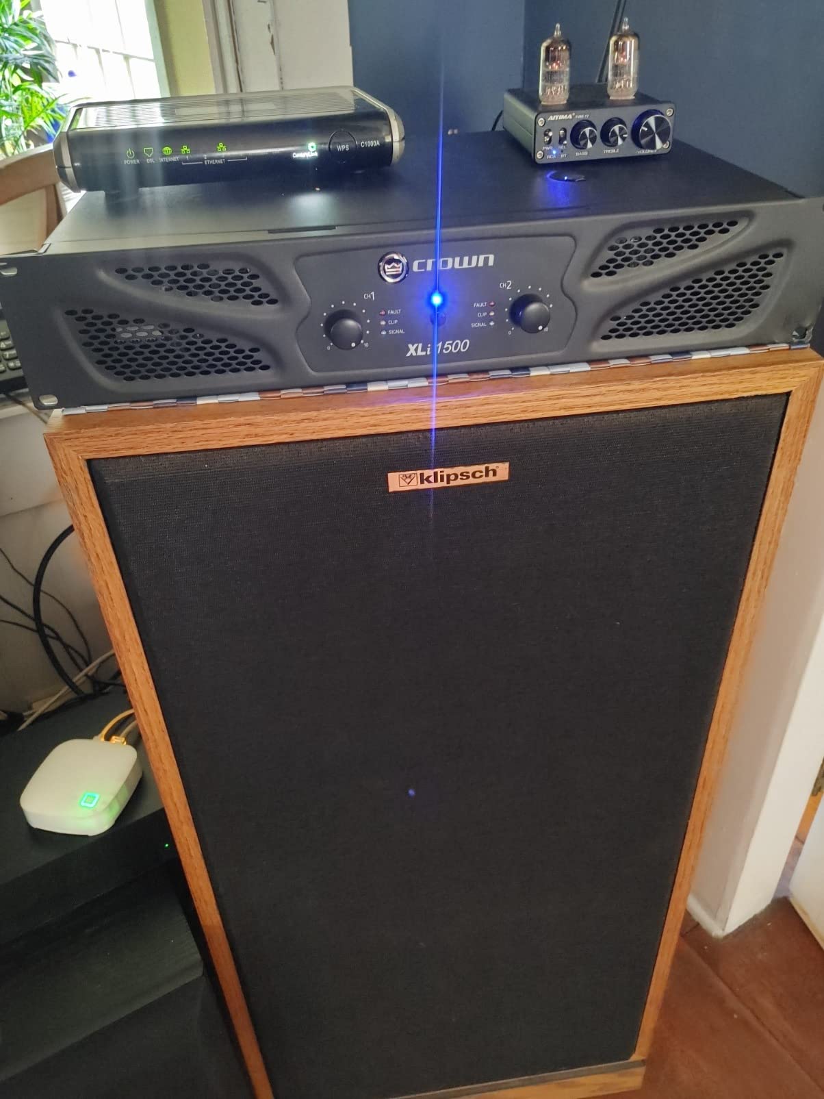 Crown XLi1500 Two-channel, 900-Watt Bridged 8Ω Power Amplifier. Professional DJ, PA, Stage Amp. Black customer photo 1