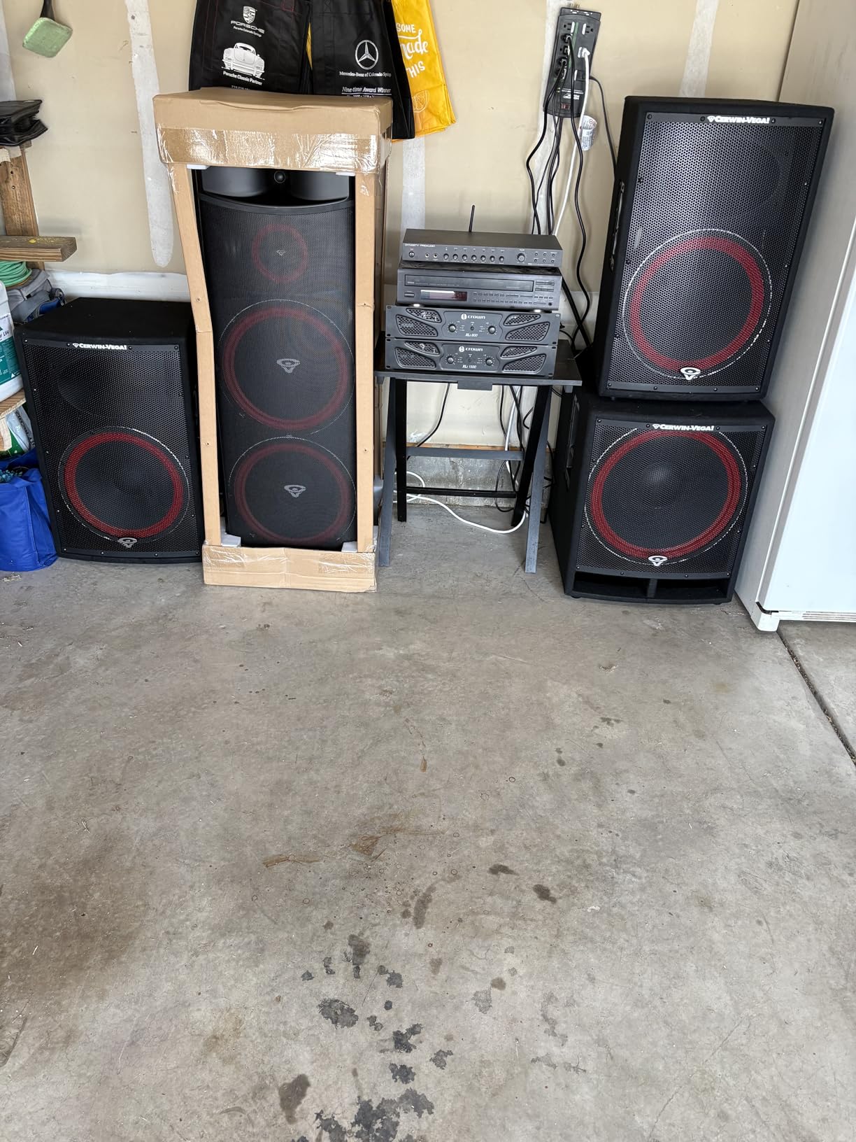 Crown XLi1500 Two-channel, 900-Watt Bridged 8Ω Power Amplifier. Professional DJ, PA, Stage Amp. Black customer photo 2