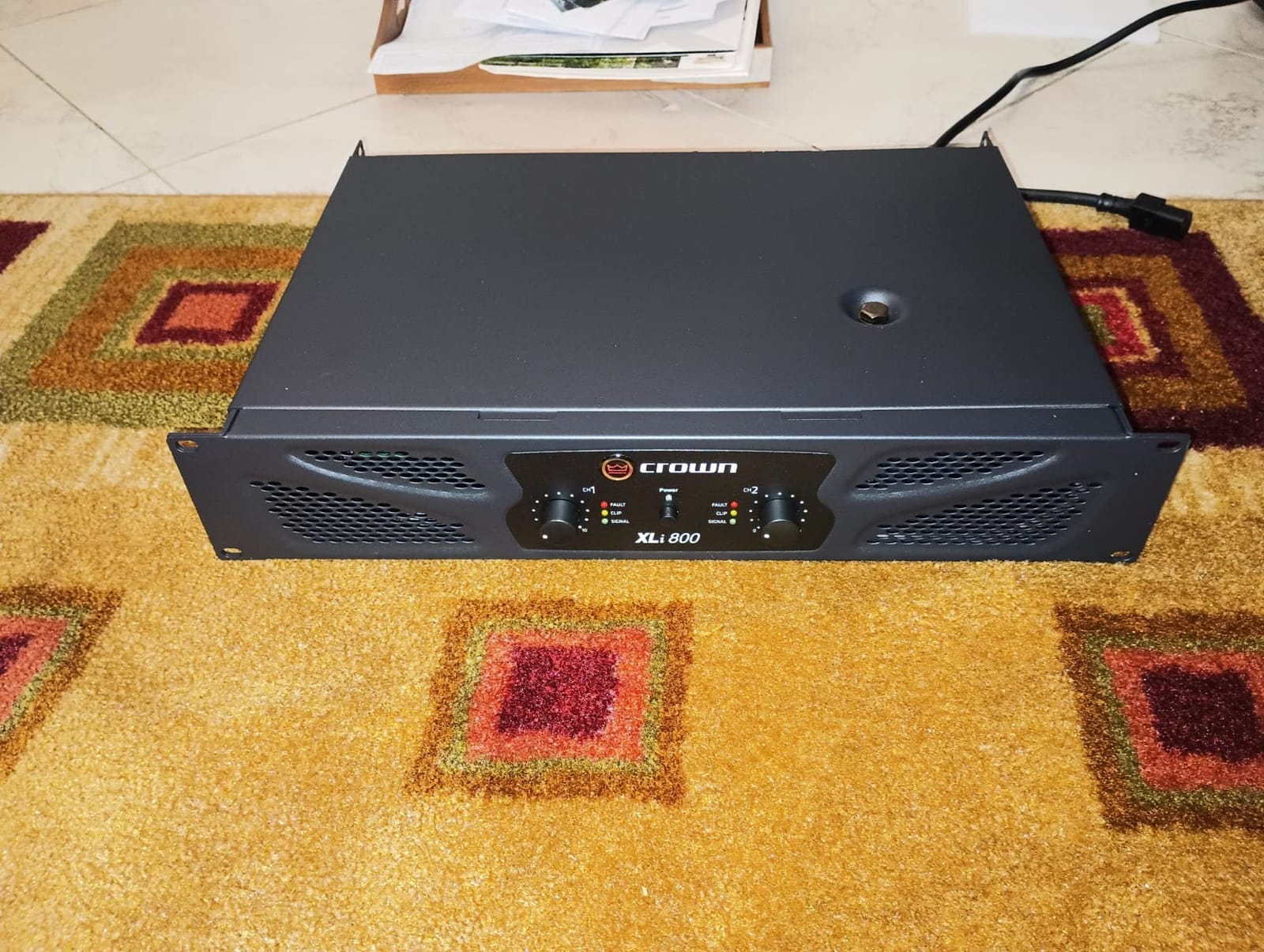Crown XLi2500 Two-channel, 1500-Watt Bridged 8Ω Power Amplifier. Professional DJ, PA, Stage Amp. Black customer photo 2