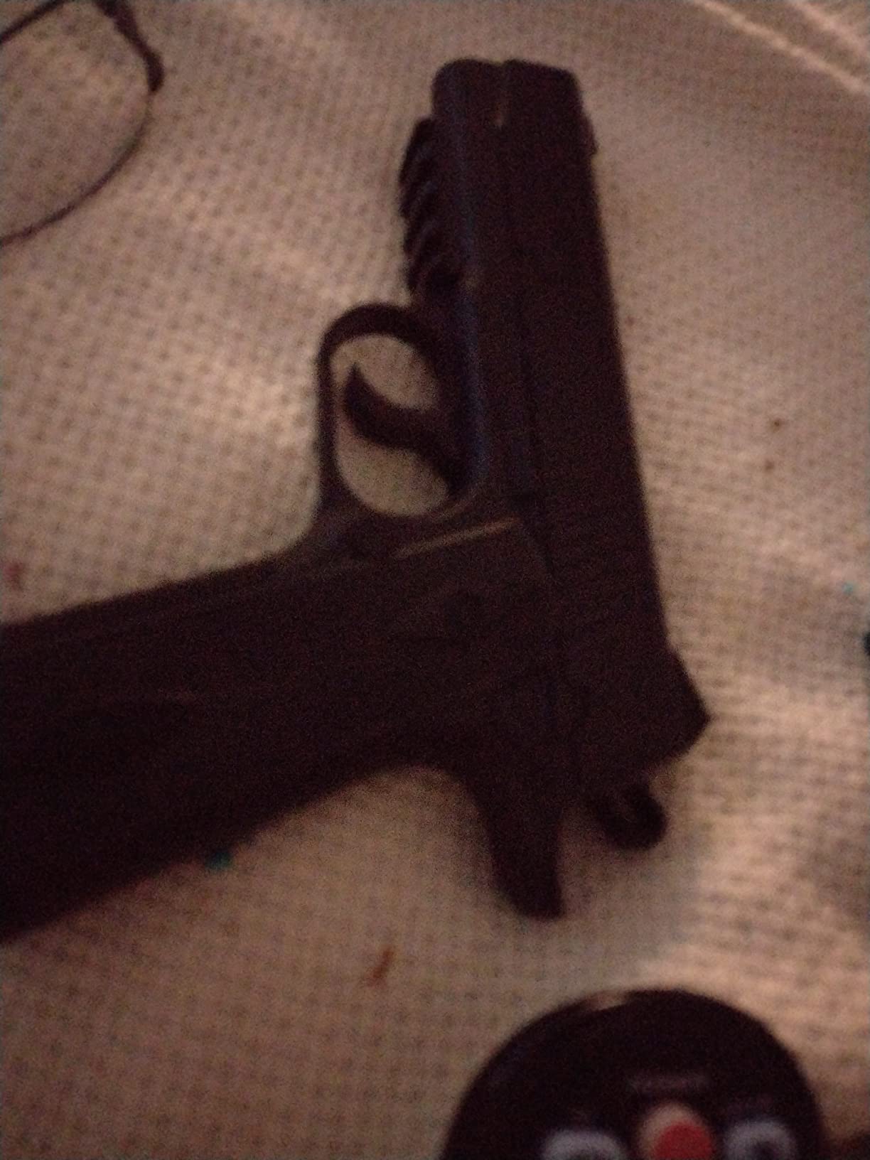 Crosman 1911BB Semi-Auto CO2 Powered BB Pistol - 480 FPS - Black customer photo 1