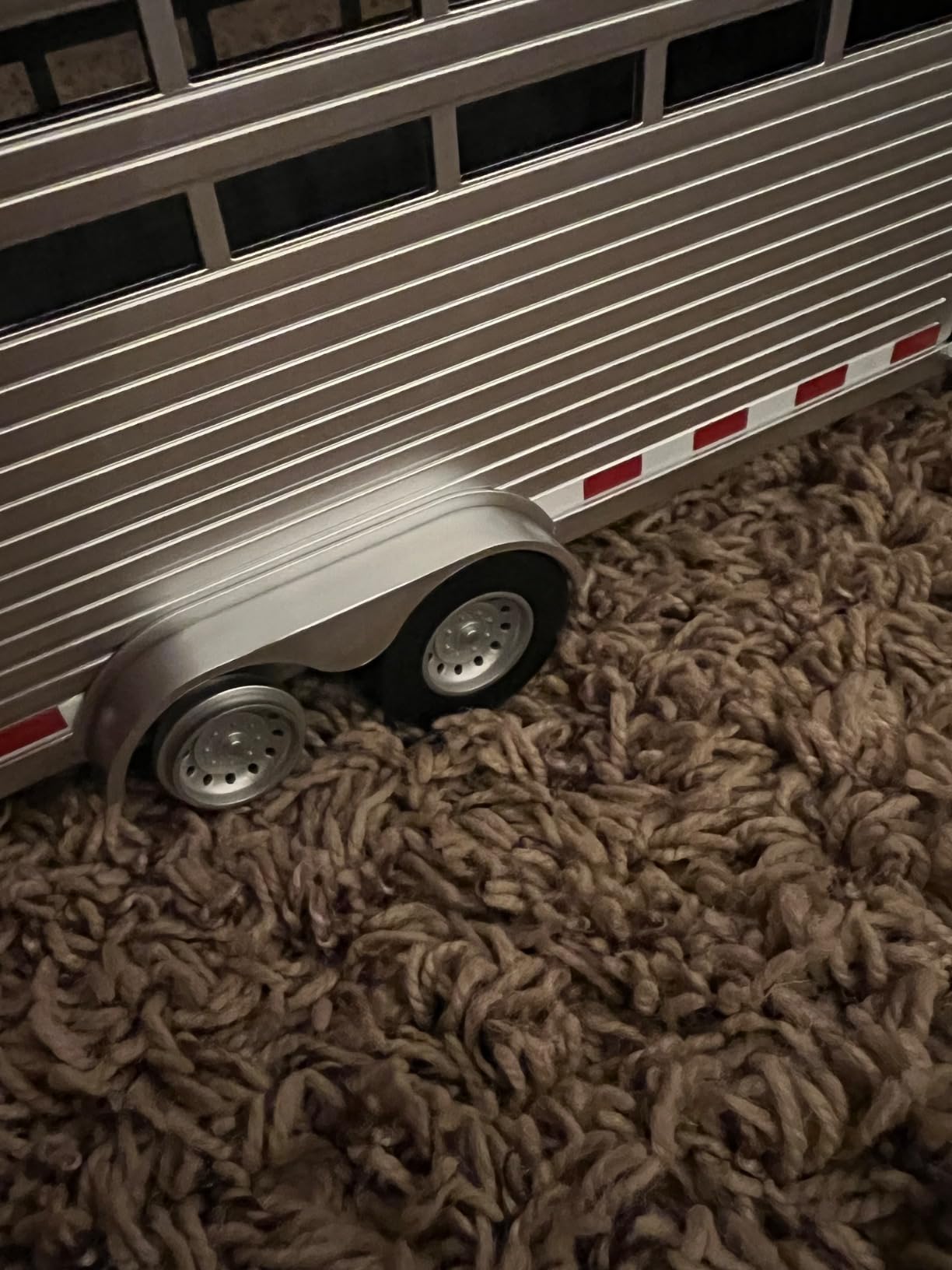 Big Country Toys - Sundowner Horse Trailer with Gooseneck Trailer Hitch for Farm Toys & Toy Trucks with Working Rear and Side Doors 1:20 Scale customer photo 1