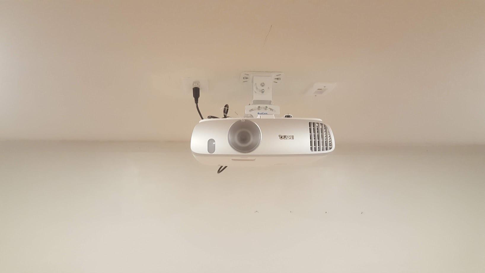 QualGear PRB-717-Wht Ceiling Mount Projector Accessory customer photo 2