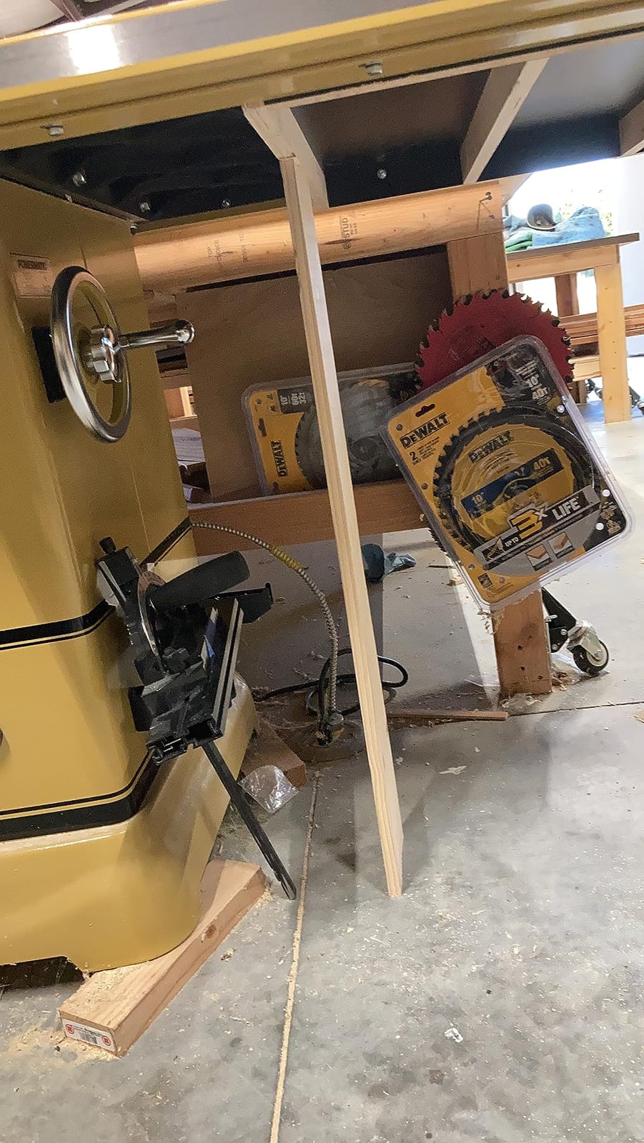 Powermatic 10-Inch Table Saw, 52-Inch Rip, 1-3/4 HP, 115/230V 1Ph (Model PM1000) customer photo 2