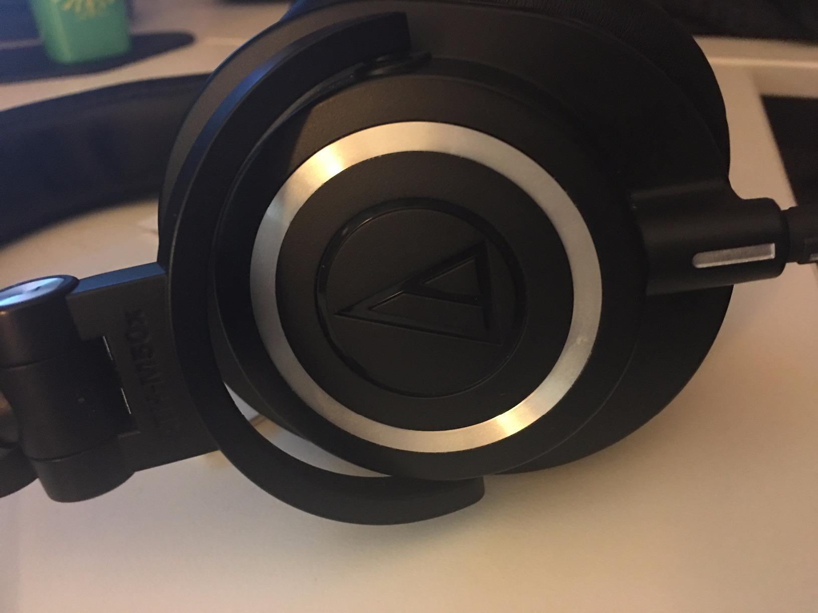Audio-Technica ATH-M50X Professional Studio Monitor Headphones, Black, Professional Grade, Critically Acclaimed, with Detachable Cable customer photo 1