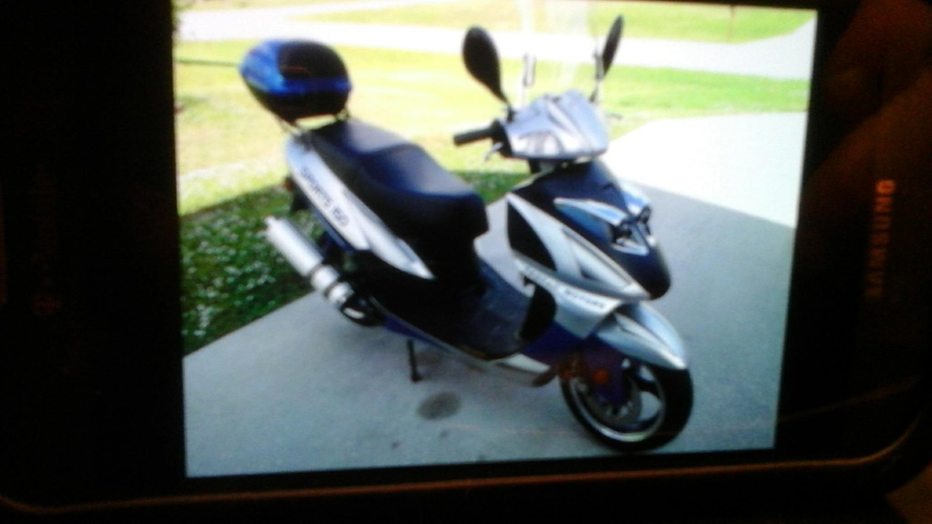 TAO SMART DEALSNOW Brings Brand New 150cc Gas Fully Automatic Street Legal Scooter TaoTao 150cc with Matching Trunk Included - CHOOSE your COLOR customer photo 2