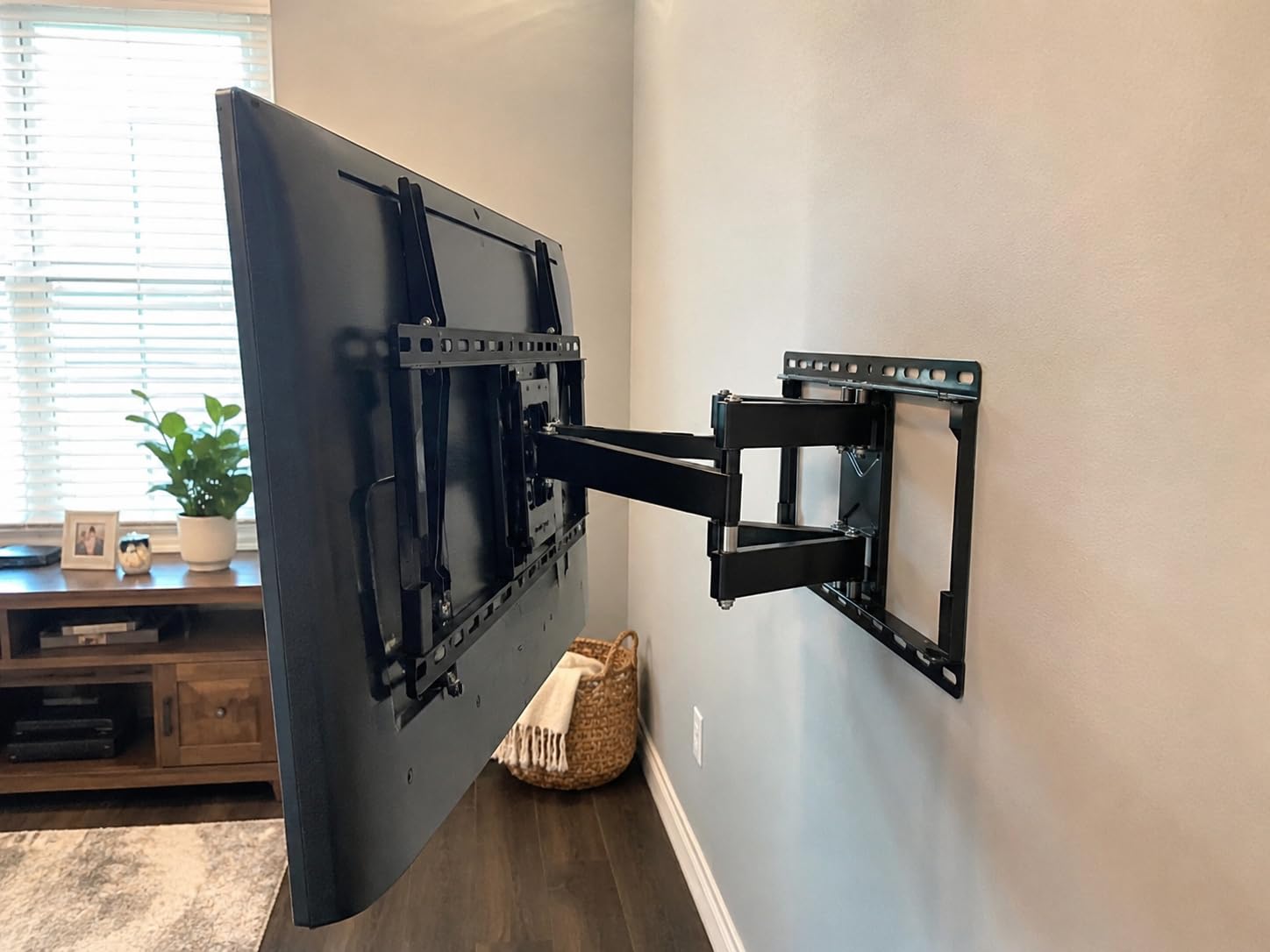 Mounting Dream Full Motion TV Wall Mount for 32-70 Inch TVs up to 99lbs, Mount Bracket with Swivel and Tilt, TV Bracket with Articulating Dual Arms, Fits 16