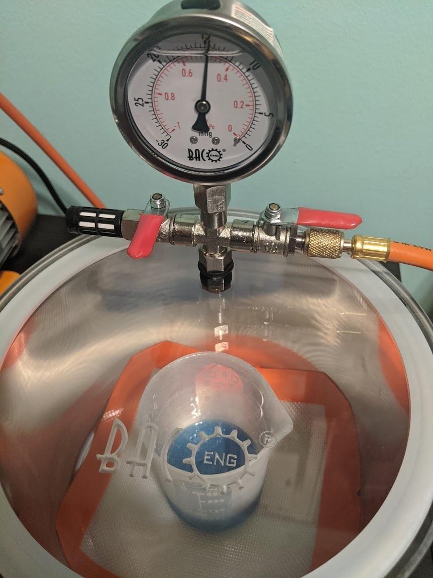 BACOENG 1 1/2 Gallon Tempered Glass Lid Vacuum Chamber with Pump, Stainless Steel Degassing Chamber Kit for Resin, Silicone, Epoxies, Stabilizing Wood and Fishing Baits customer photo 2