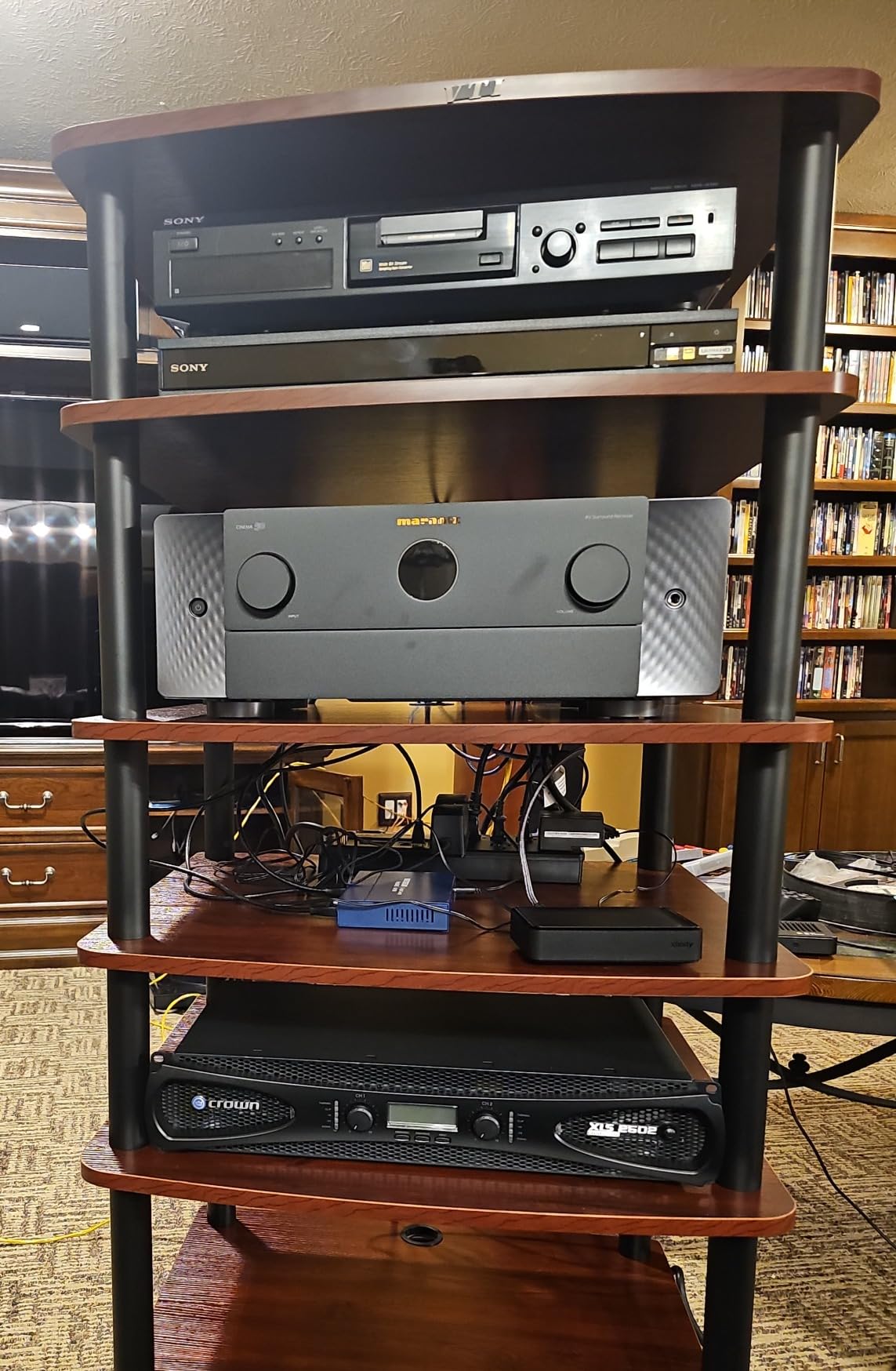 Crown XLS2502 2-Channel Class D DriveCore Professional Audio Power Amplifier with DSP, Band Pass Filters & Peakx Limiters. XLR/RCA Inputs, 775W at 4 Ohm, PureBand Crossover System. Black customer photo 1