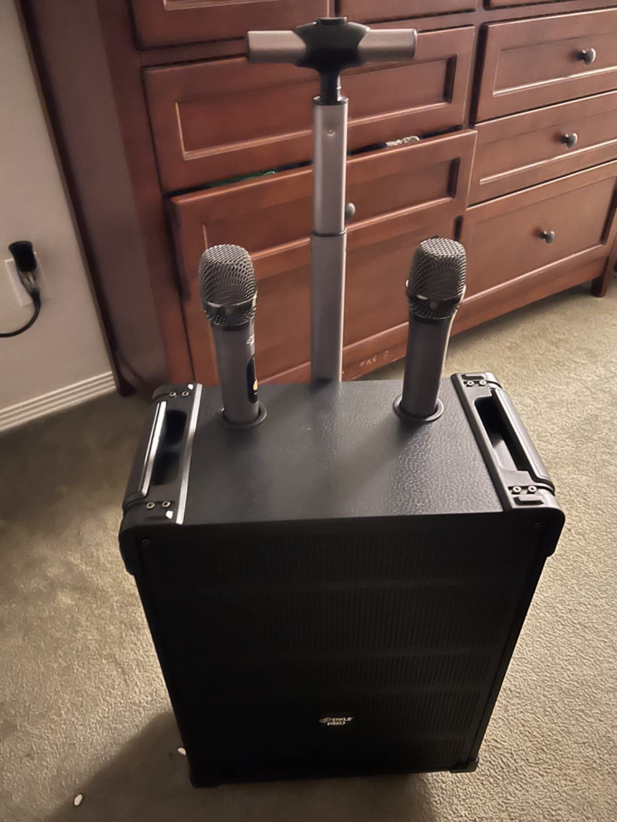 Pyle Wireless Portable PA System-400W Bluetooth Compatible Rechargeable Battery Powered Outdoor Sound Stereo Speaker Microphone Set w/Handle, Wheels (PWMA230BT) customer photo 1