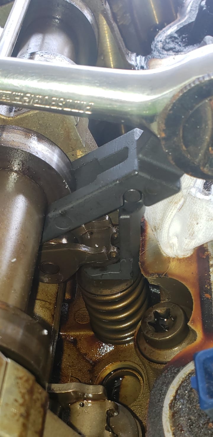OEMTOOLS 24434 Ford Valve Spring Compressor for 1991-2004 2-Valve Engines customer photo 2