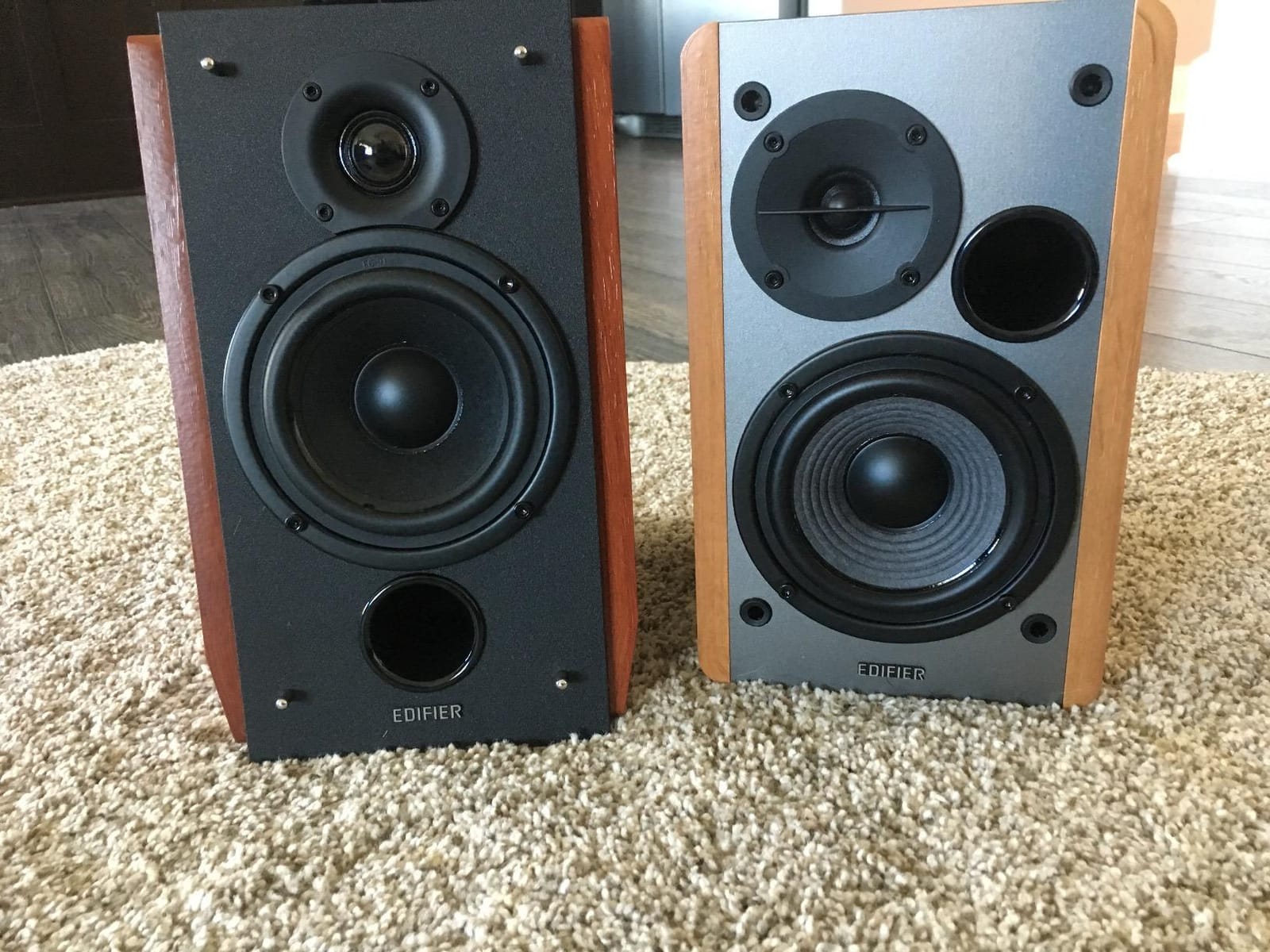 Edifier R1280T Powered Bookshelf Speakers - 2.0 Near Field Studio Monitor | 2.0 Active Near Field Studio Monitor Speaker - Wooden Enclosure - 42 Watts RMS Power customer photo 1