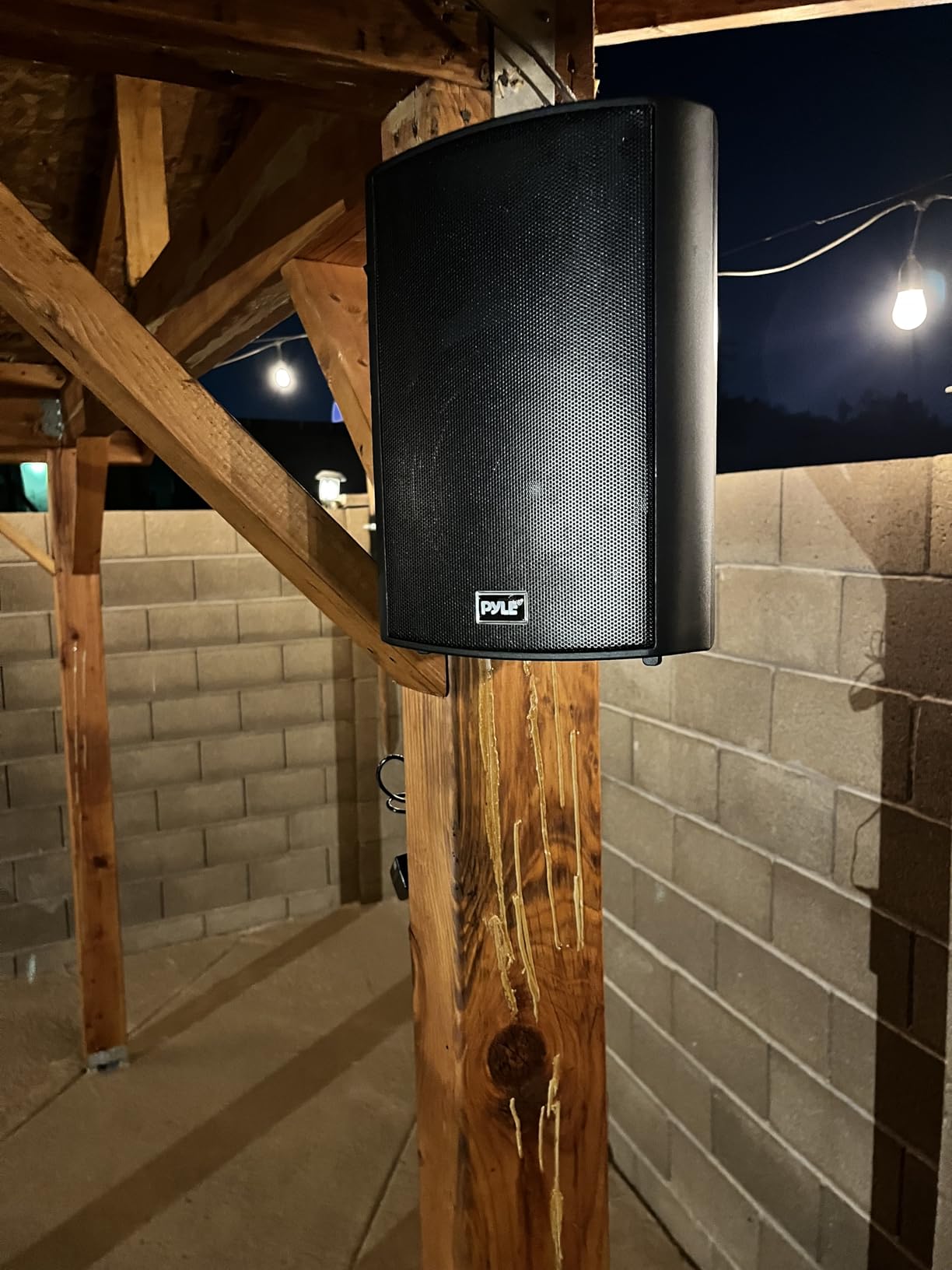 Pyle 6.5-Inch Wall Mount Waterproof Bluetooth Speaker System - Indoor/Outdoor Audio Pair with Built-in Digital Amplifier, Weather-Resistant Housing, High-Power Sound, Easy Installation (Black) customer photo 1