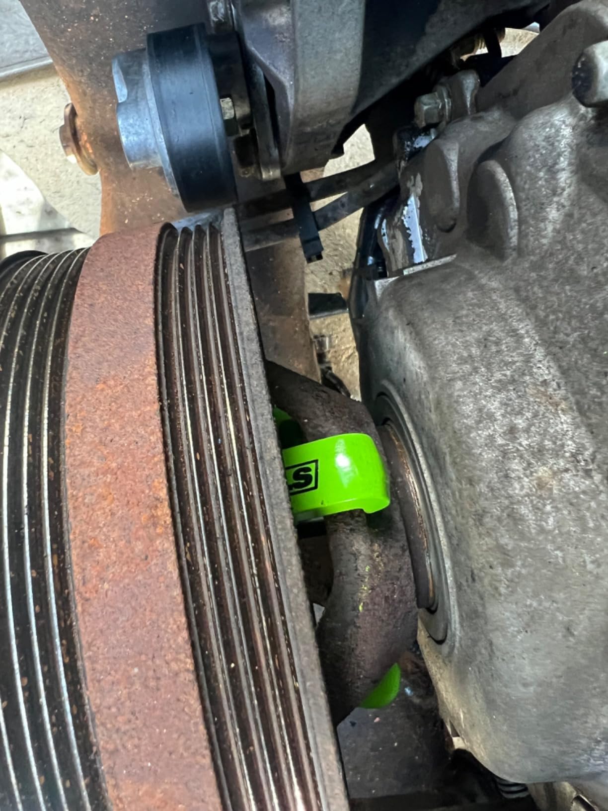 OEMTOOLS Harmonic Balancer Puller Kit, Adjustable 3-Jaw Puller Design customer photo 2