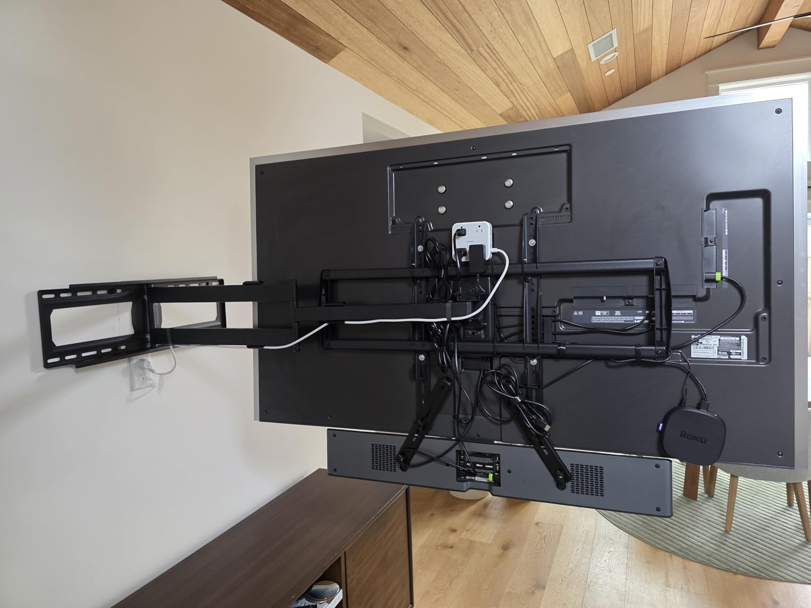 PERLESMITH Full Motion TV Wall Mount for 37-82 inch TVs up to 132 lbs customer photo 1