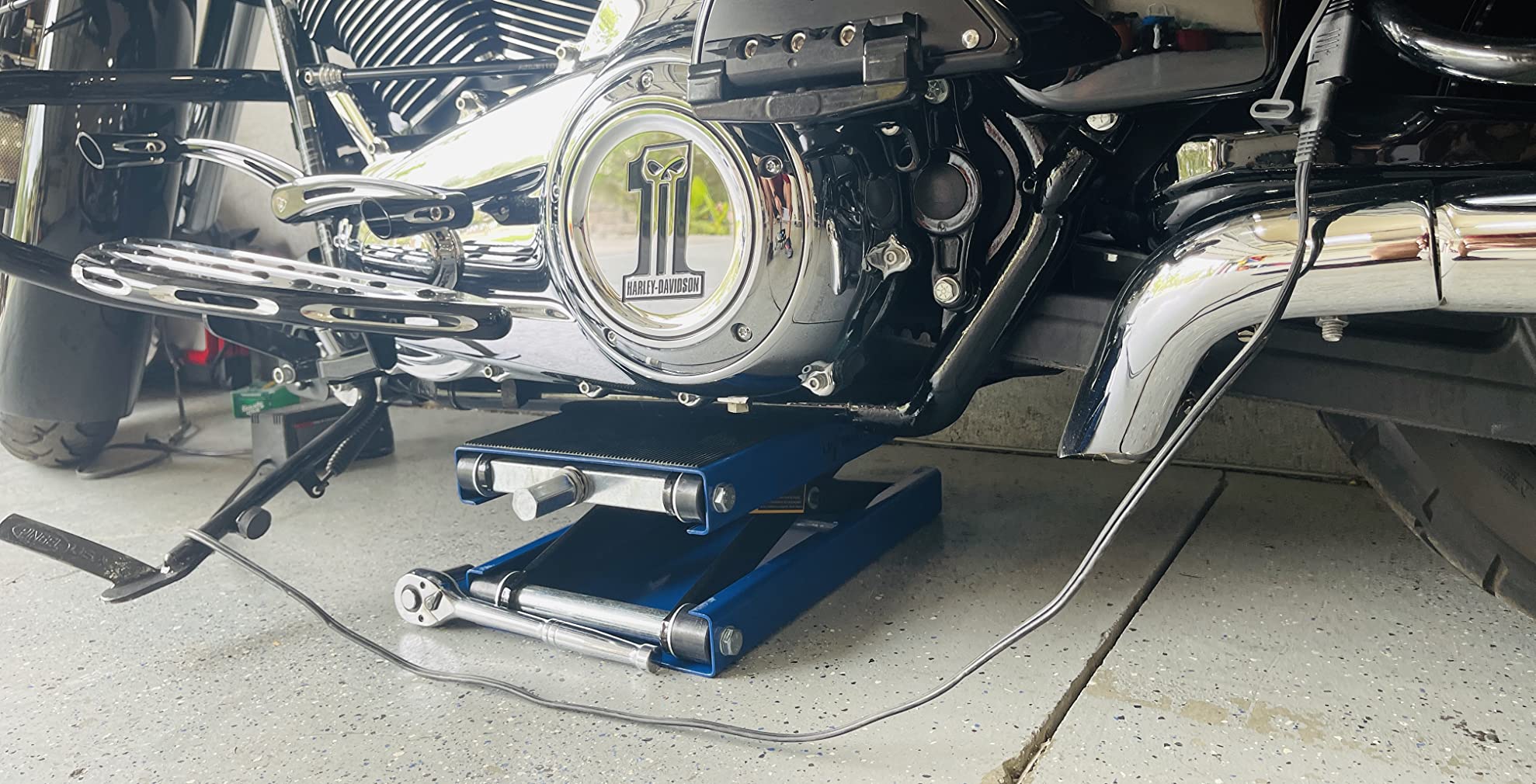 LiftMaster Wide Deck Motorcycle Center Scissor Lift Jack Hoist Stand Bikes ATVs customer photo 1