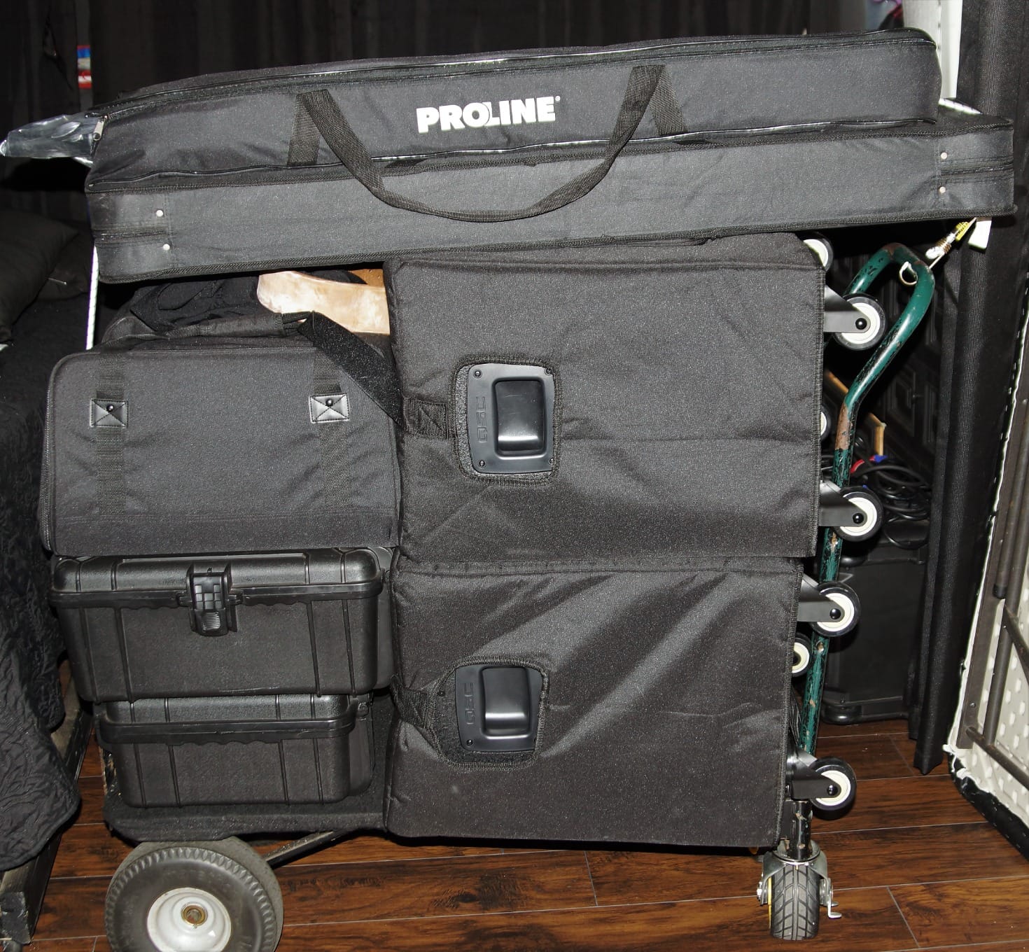 QSC K8.2 Active 8