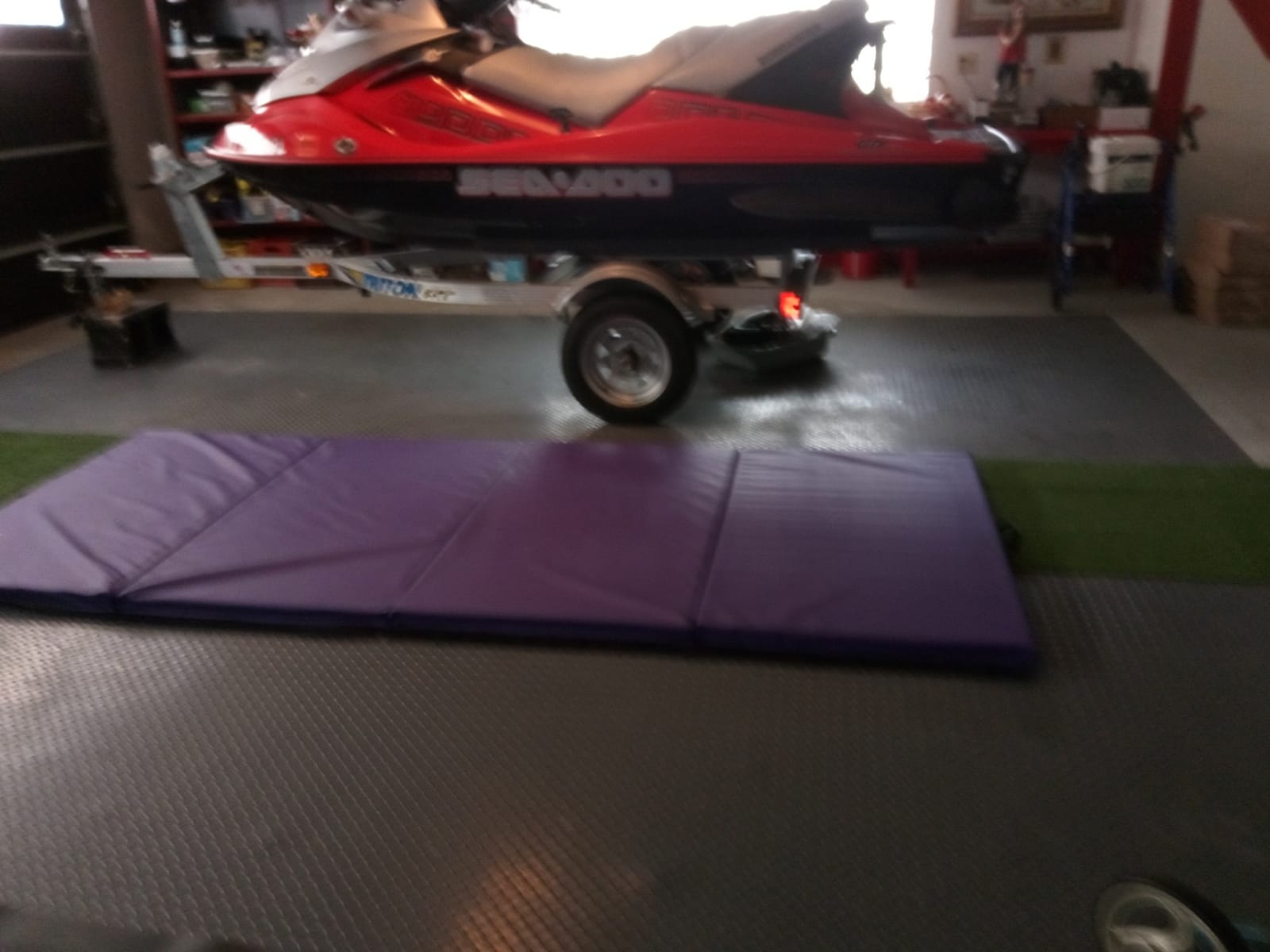 BalanceFrom 10x4 Feet 4-Panel Folding Gymnastics Mat – 2-Inch Thick Pad with Vinyl Surface and Carrying Handles for Tumbling, Yoga, Pilates, Home Workouts, and Martial Arts customer photo 1