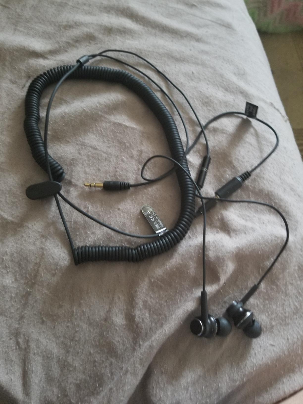 Avantree HF027 Long Cord Earbuds for TV & PC with 18ft Cable customer photo 1