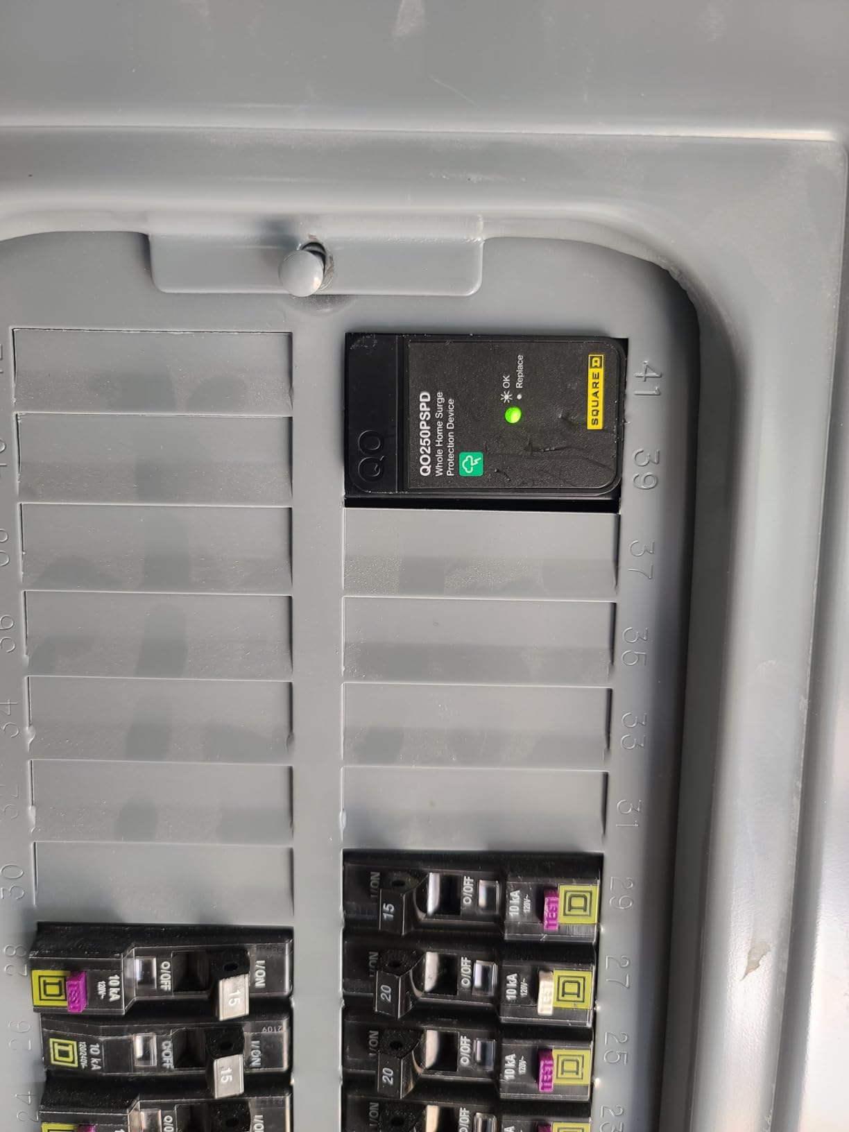 Square D - QO250PSPD QO Whole House Surge Protection Device, 50kA, 120/240V, 1-Phase, No Wiring, Plug-On Neutral customer photo 2