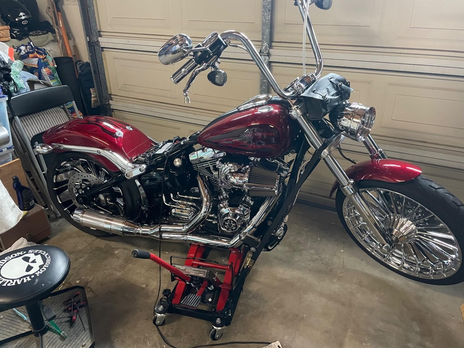 VIVOHOME 1500 LBS Hydraulic Motorcycle Lift Jack customer photo 2