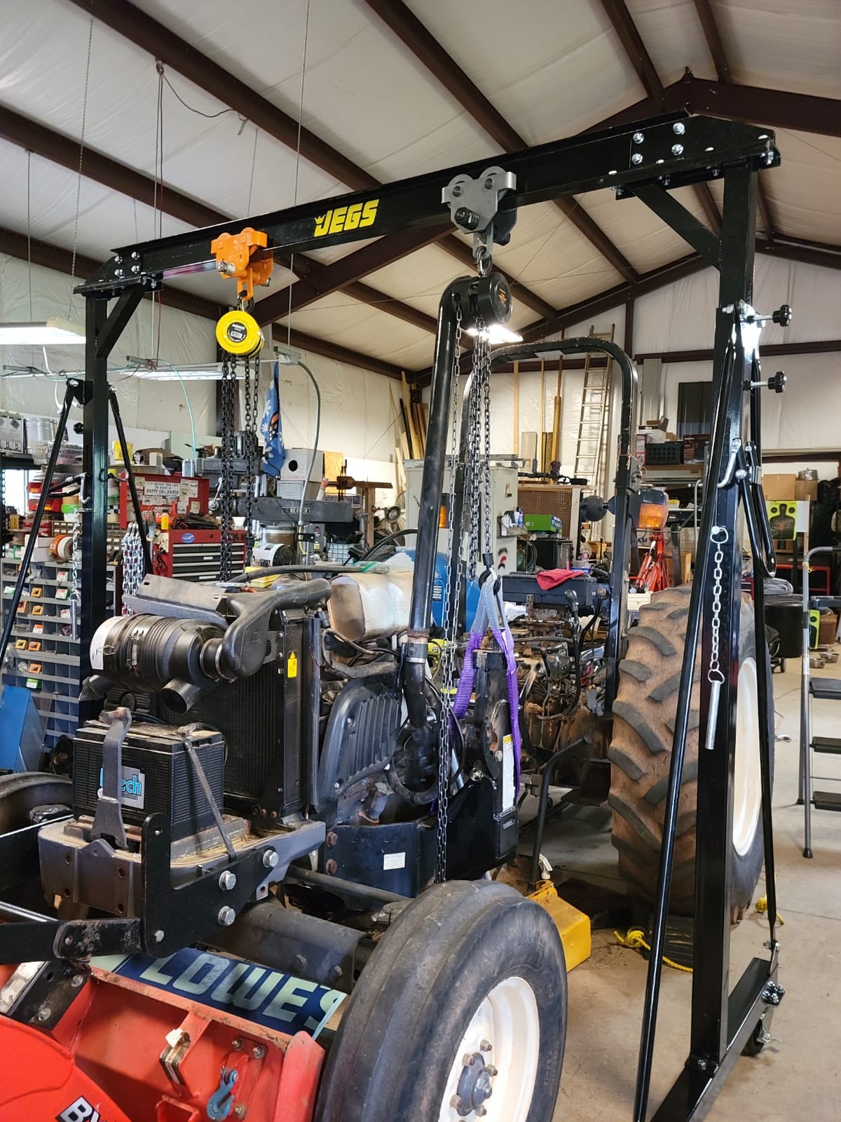 JEGS Adjustable Height Gantry Crane | 1-Ton Capacity | Adjusts from 7’11” to 11’9” in Height | Black Powder Coated Steel | Includes Four 5” Swivel Caster Wheels customer photo 1