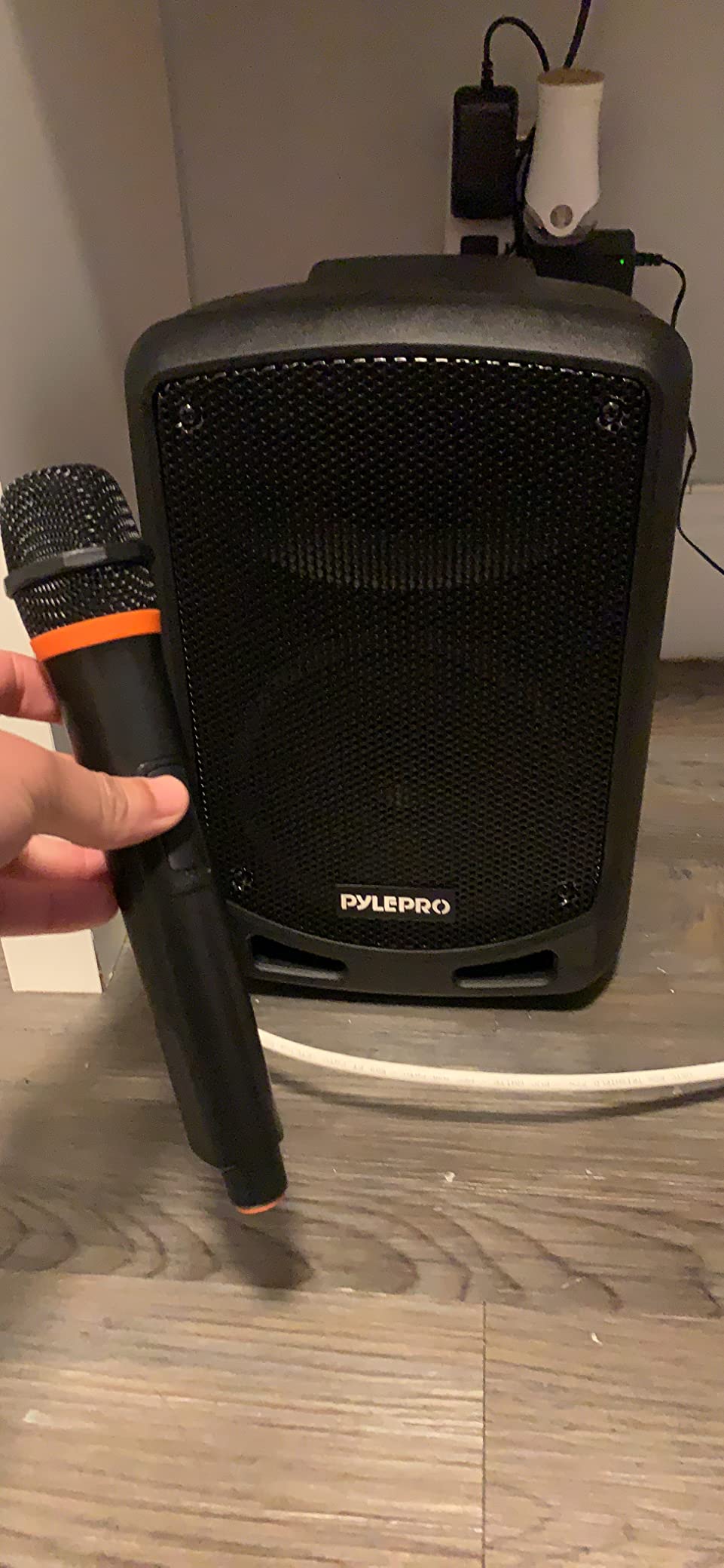 Pyle Bluetooth Karaoke PA Speaker - Indoor / Outdoor Portable Sound System with Wireless Mic, Audio Recording, Rechargeable Battery, USB / SD Reader, Stand Mount - for Party, Control - PSBT65A Black customer photo 1