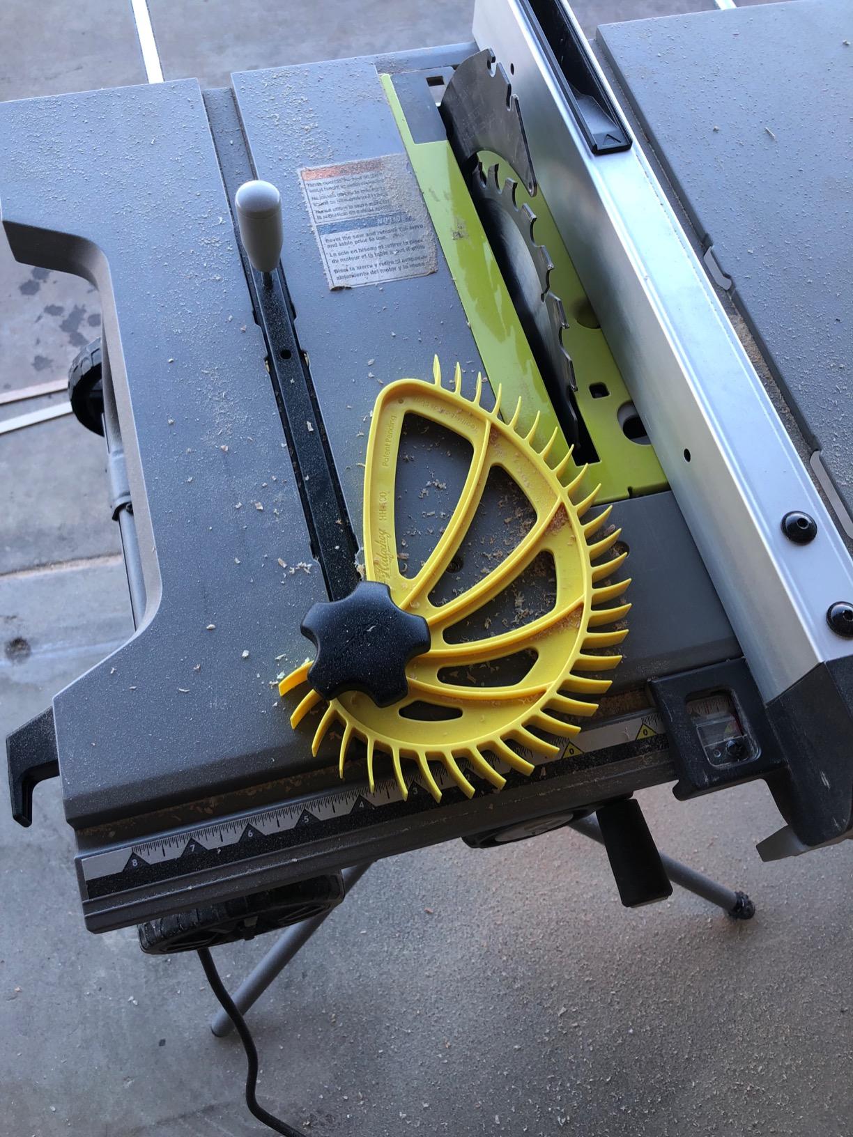 Hedgehog Spiral Featherboard for Table Saws and Router Tables customer photo 1