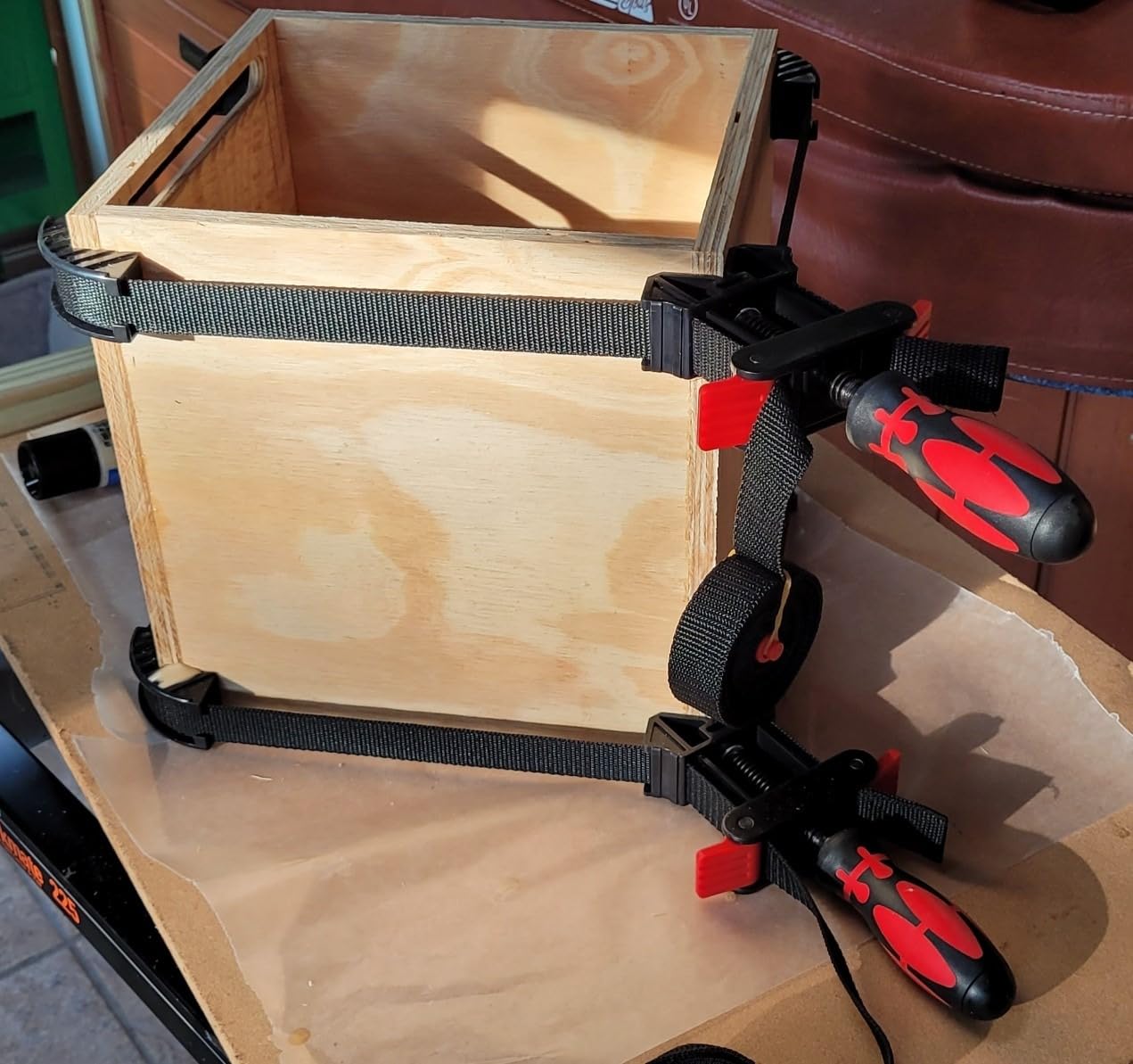 POWERTEC Strap Clamps for Woodworking – Quick Release Band Clamps with Ergonomic Handle, Adjustable Picture Frame Clamp, 13 ft Strap Belt Clamps for Cabinets and Drawers (71101) customer photo 1