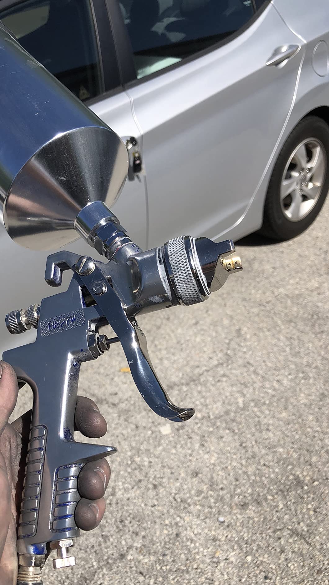 HVLP Spray Gun Gravity Feed, 600CC Capacity, with 1.4mm Nozzle Professional Air Paint Sprayer Spray Guns for Painting Cars customer photo 1
