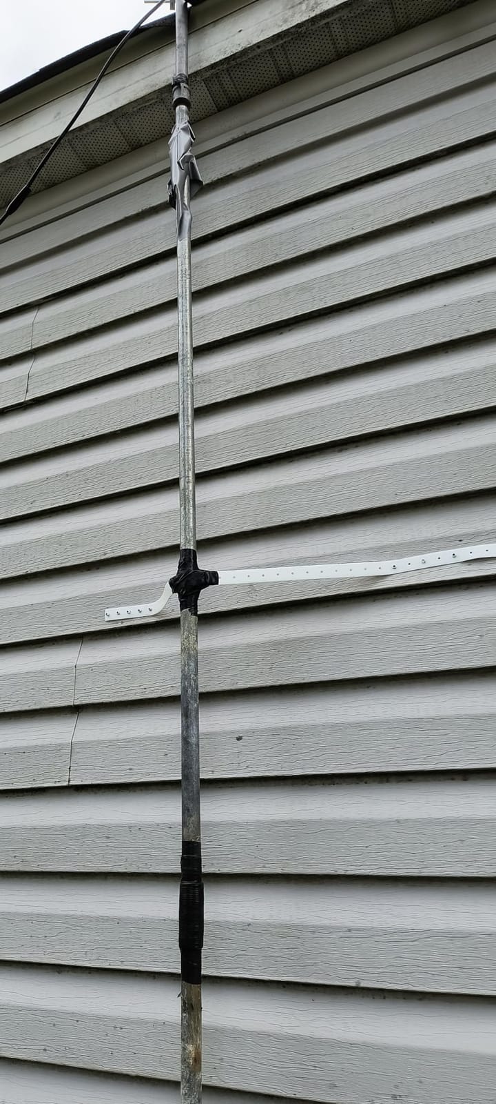 CEKAY 150-Mile Motorized Outdoor TV Antenna, 360° Rotation with Remote, 40 ft Cable | Built-In Amplifier Pulls VHF/UHF OTA Channels in 1080p/4K, Motorized Direction Control Simplifies Outdoor Signal Tuning customer photo 2